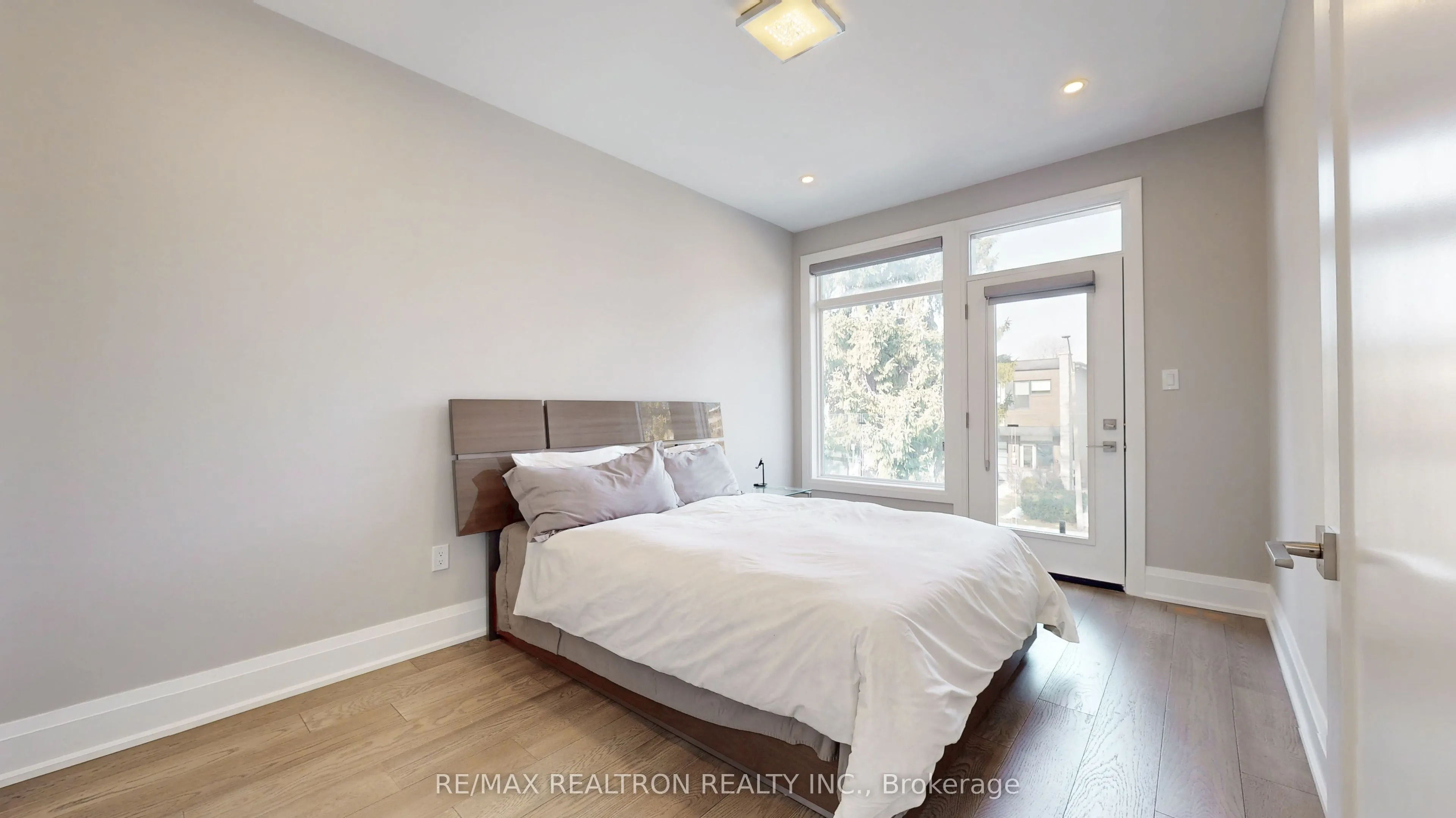 Unit25A Tecumseth Avenue
