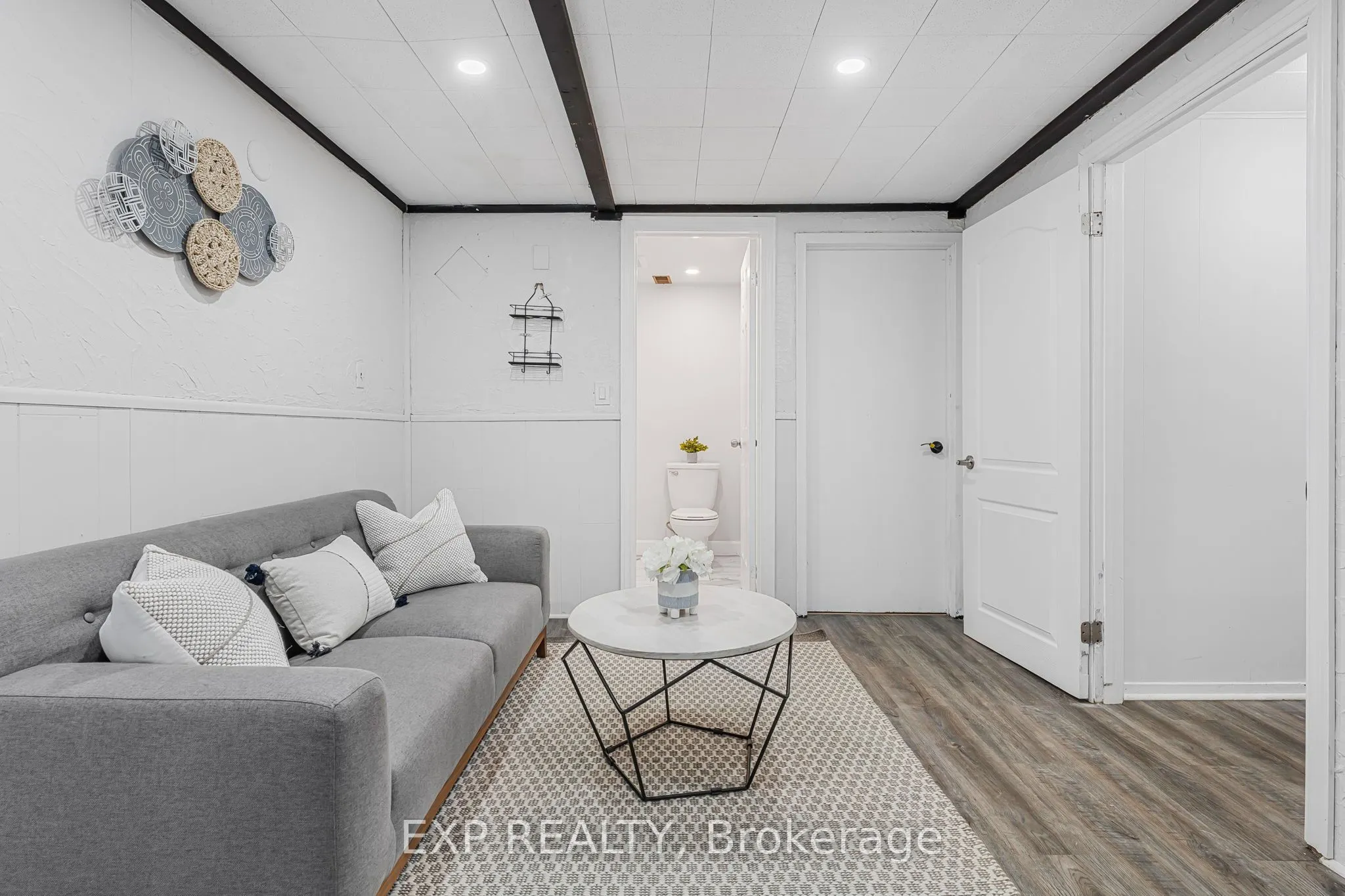 608 Thornwood Avenue