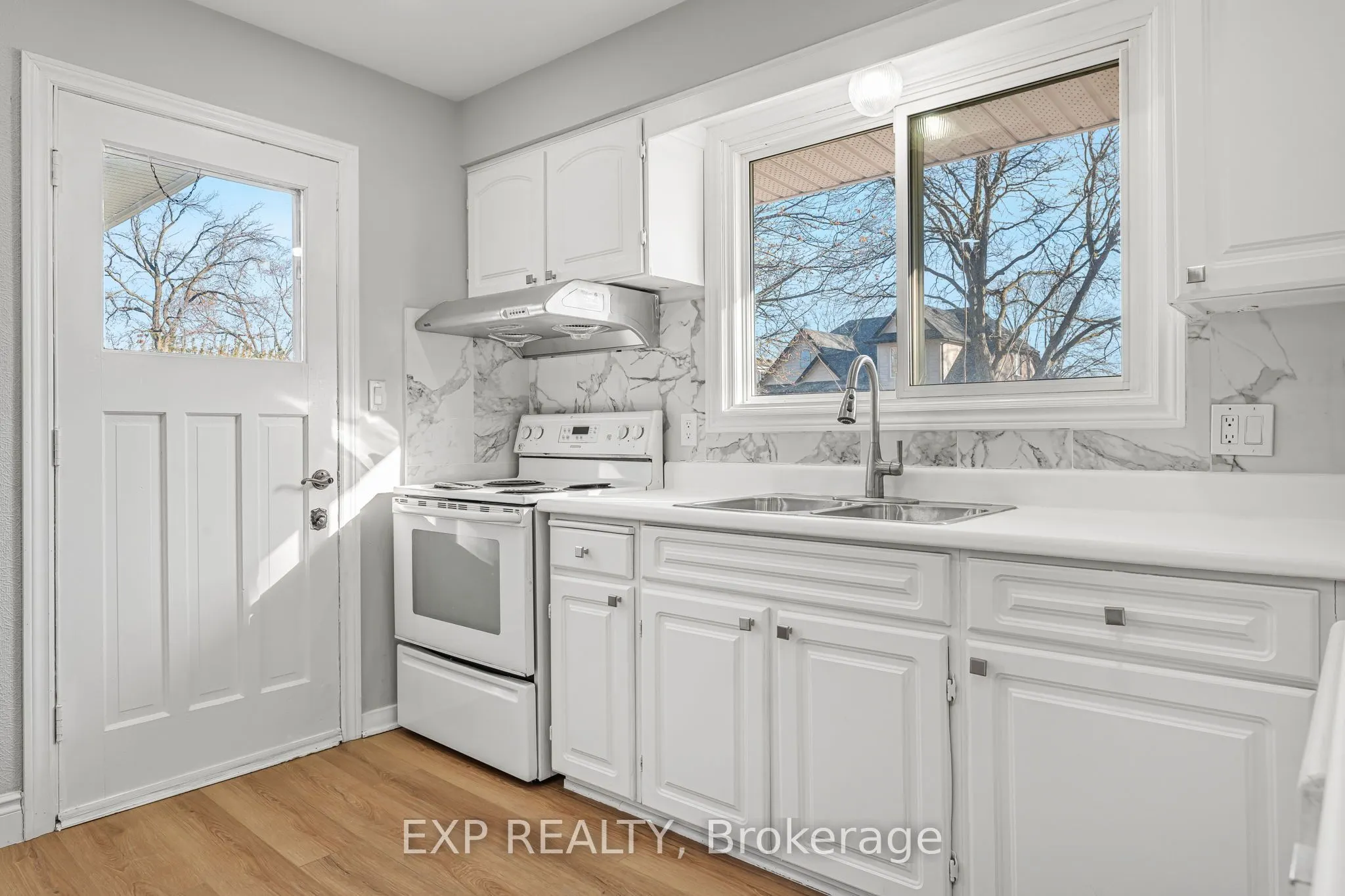 608 Thornwood Avenue