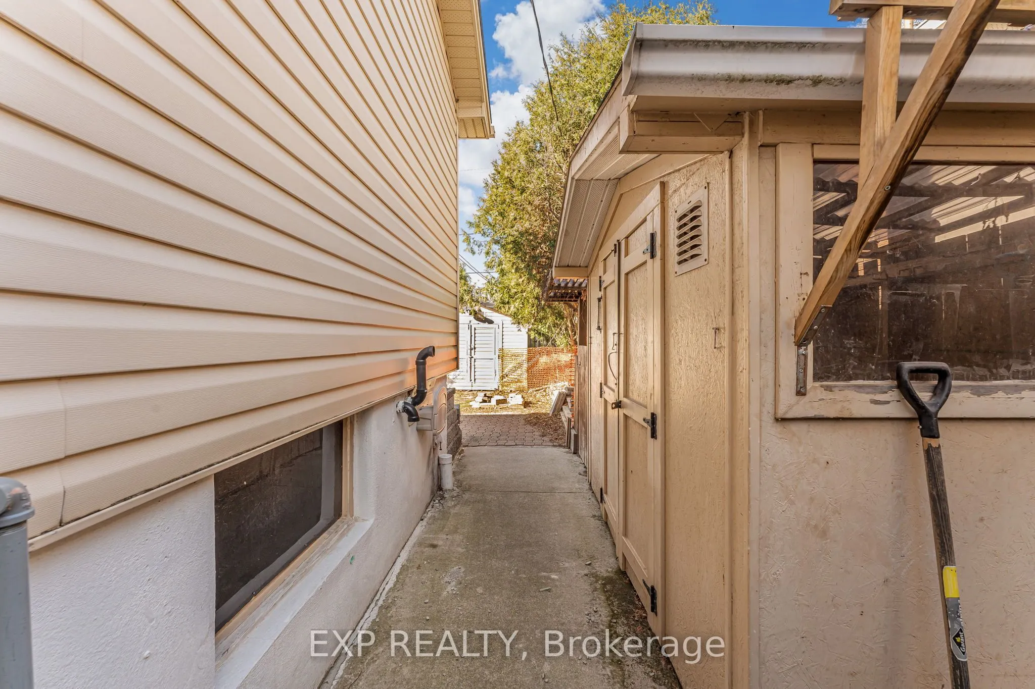 608 Thornwood Avenue