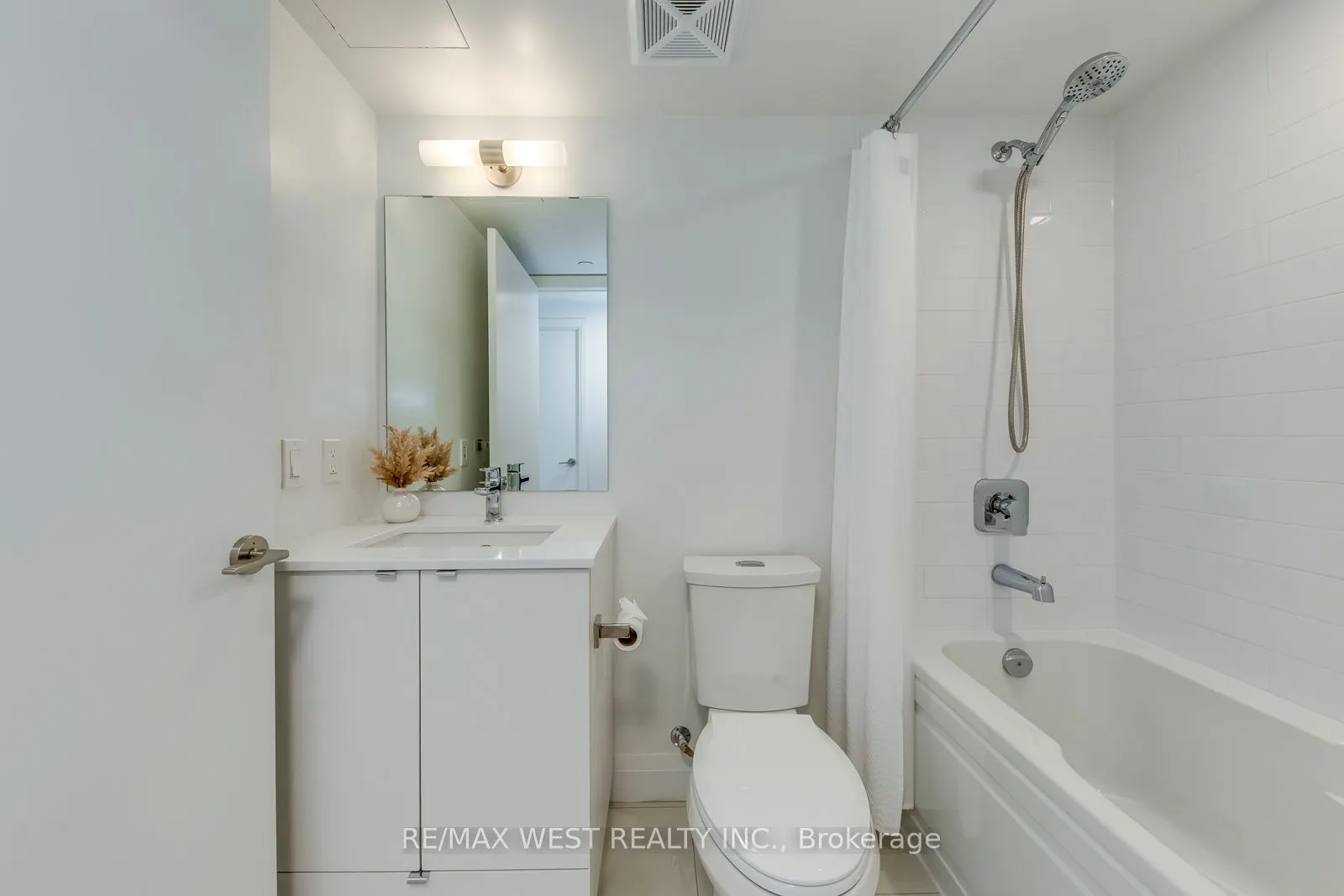 1461 Lawrence Avenue W, #1104