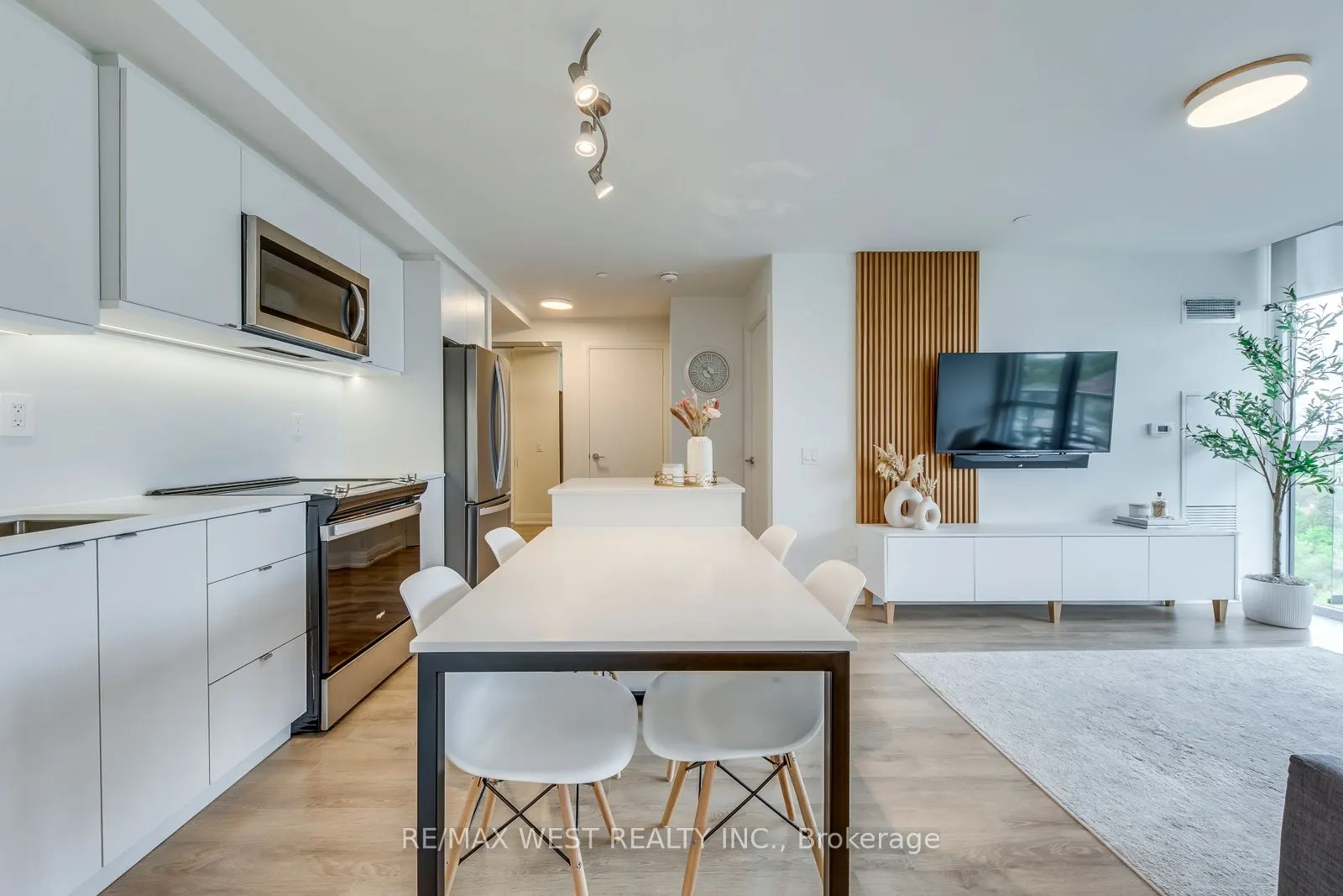 1461 Lawrence Avenue W, #1104