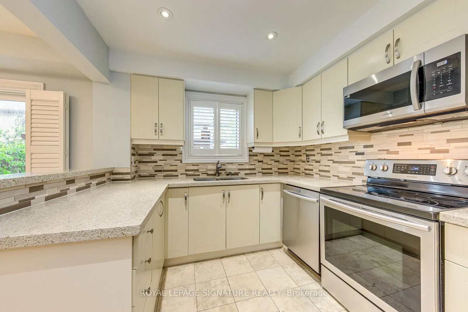 5659 Glen Erin Drive, #71
