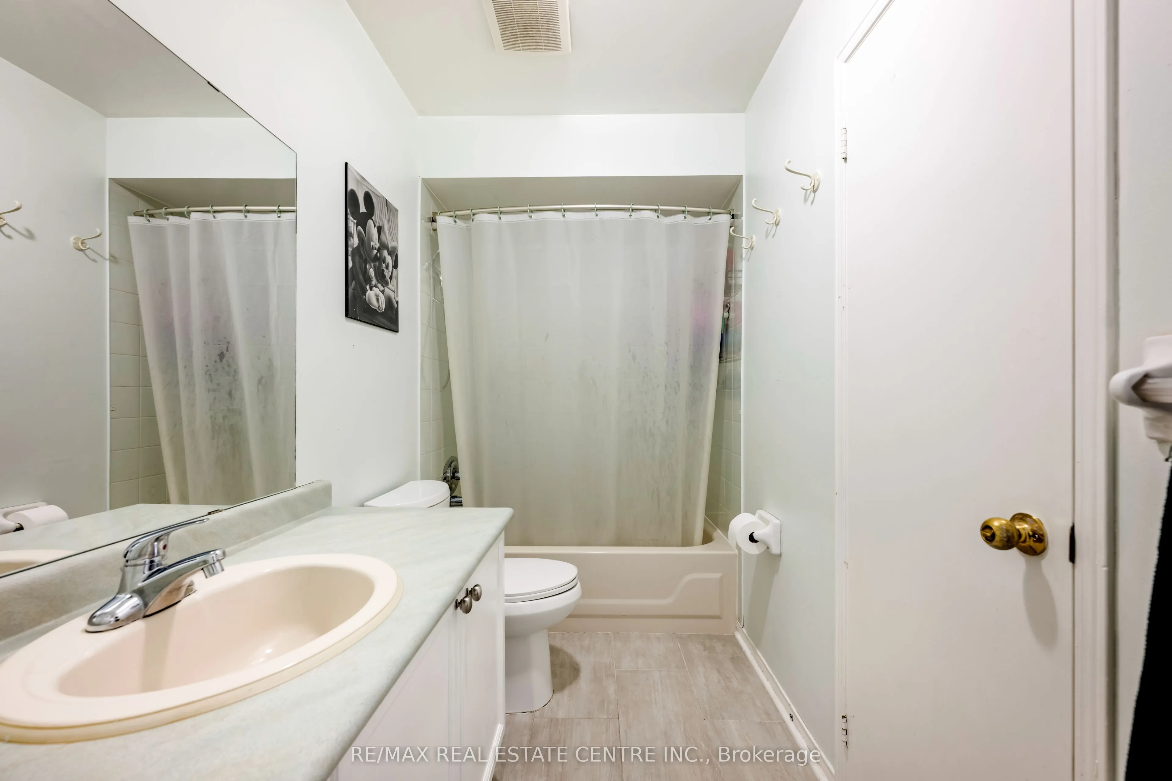 154 Howard Crescent
