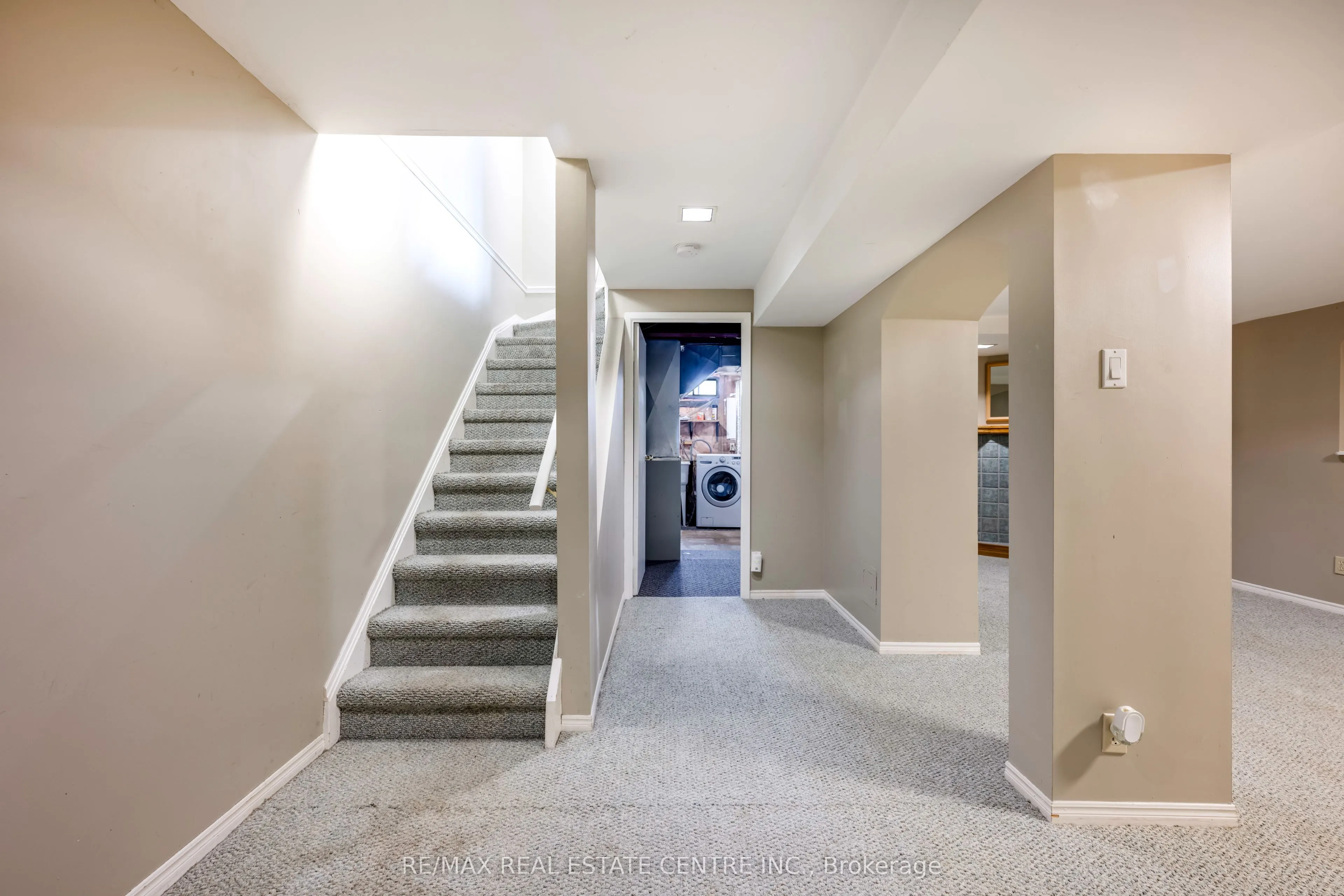 154 Howard Crescent