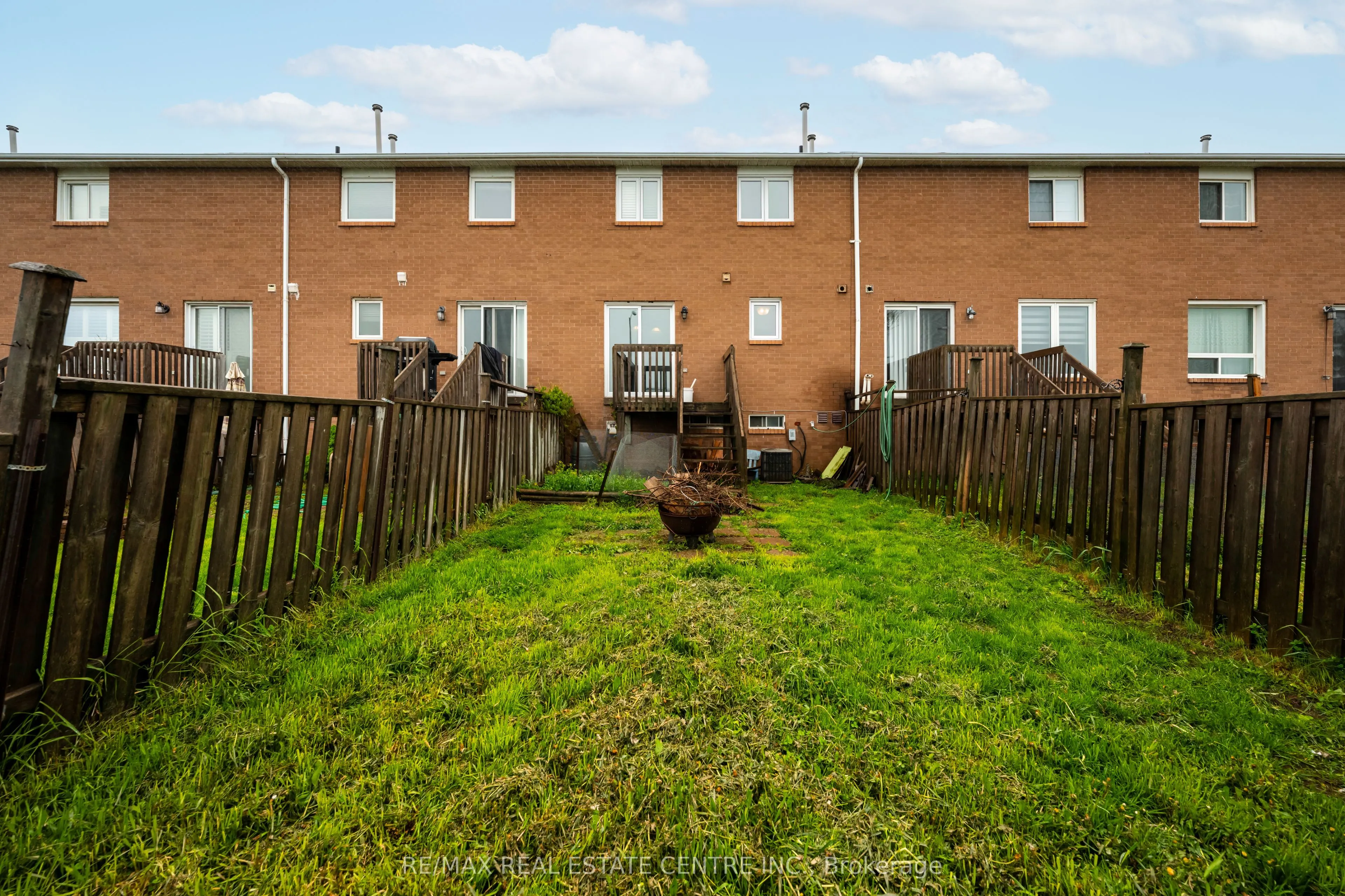 154 Howard Crescent