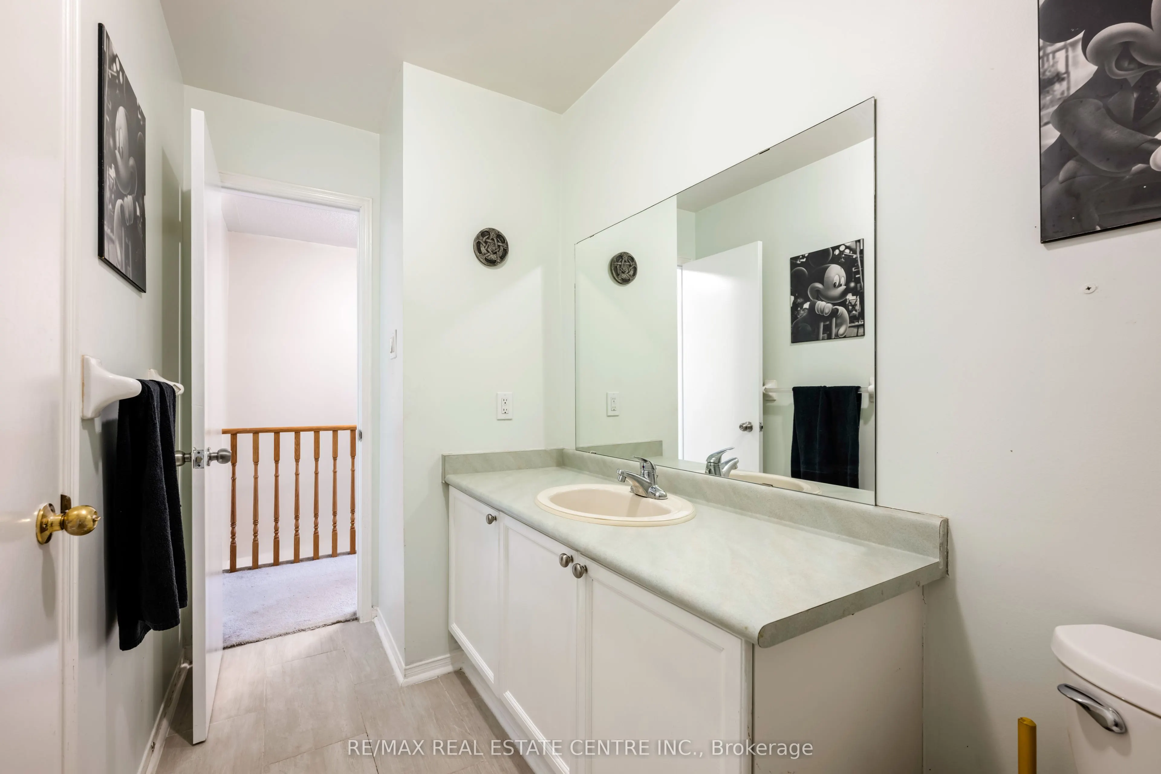 154 Howard Crescent