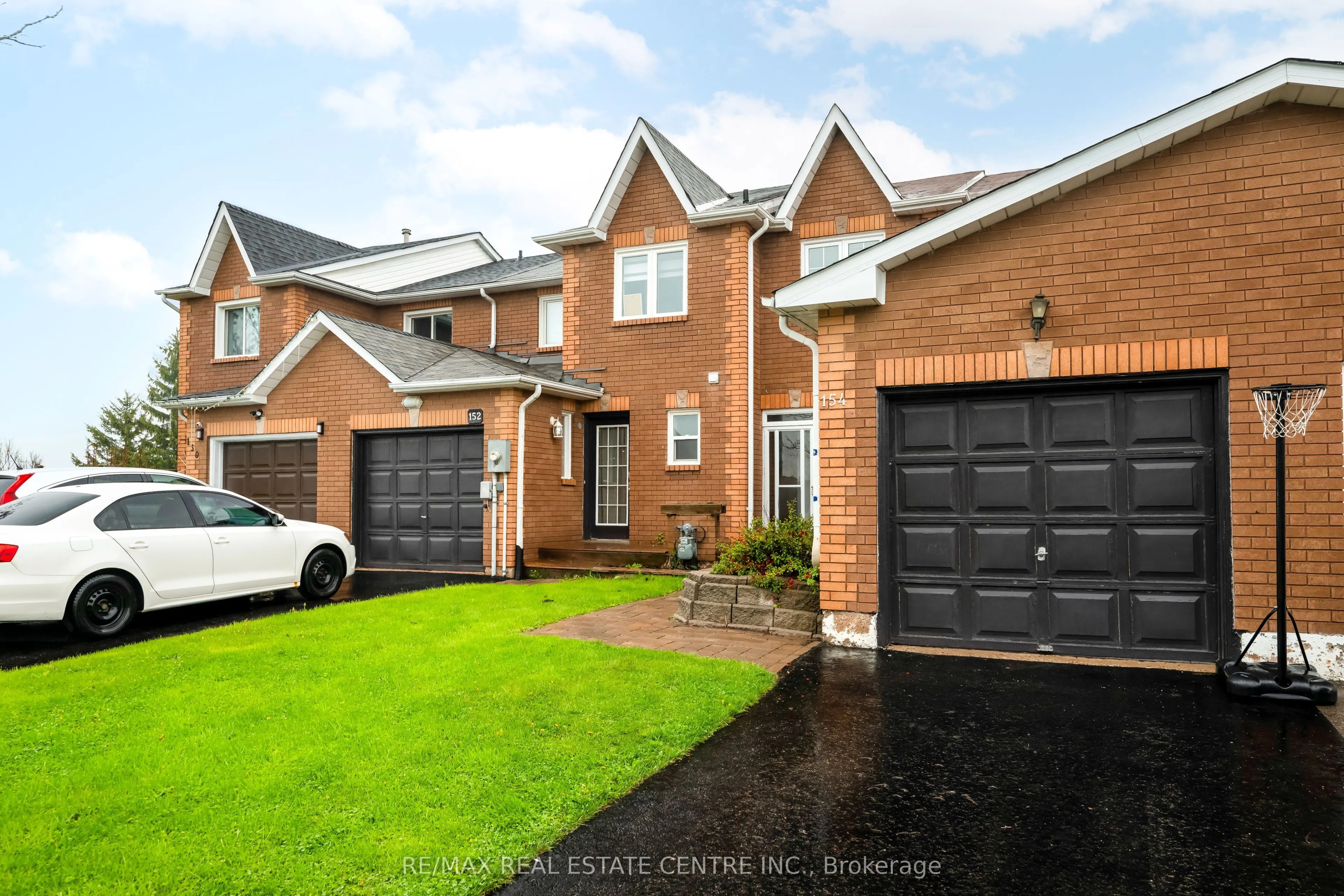 154 Howard Crescent