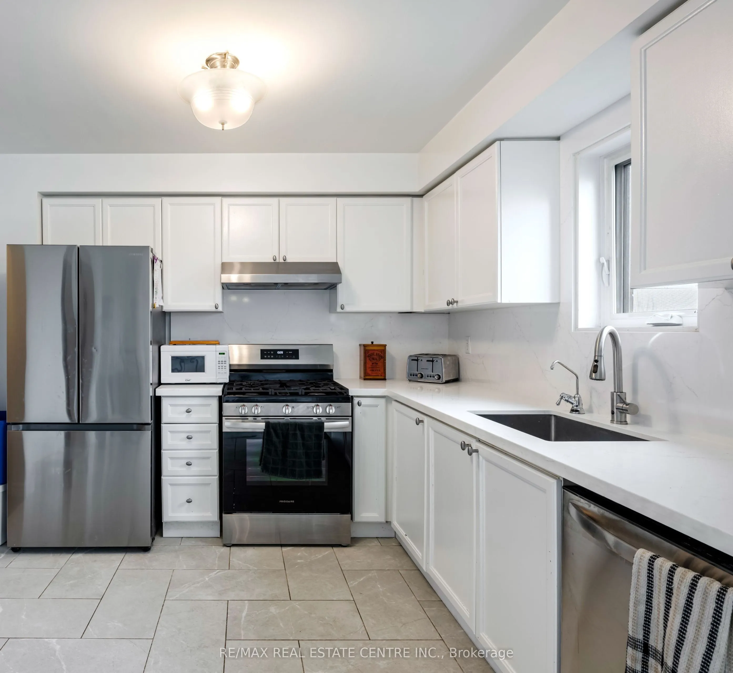 154 Howard Crescent