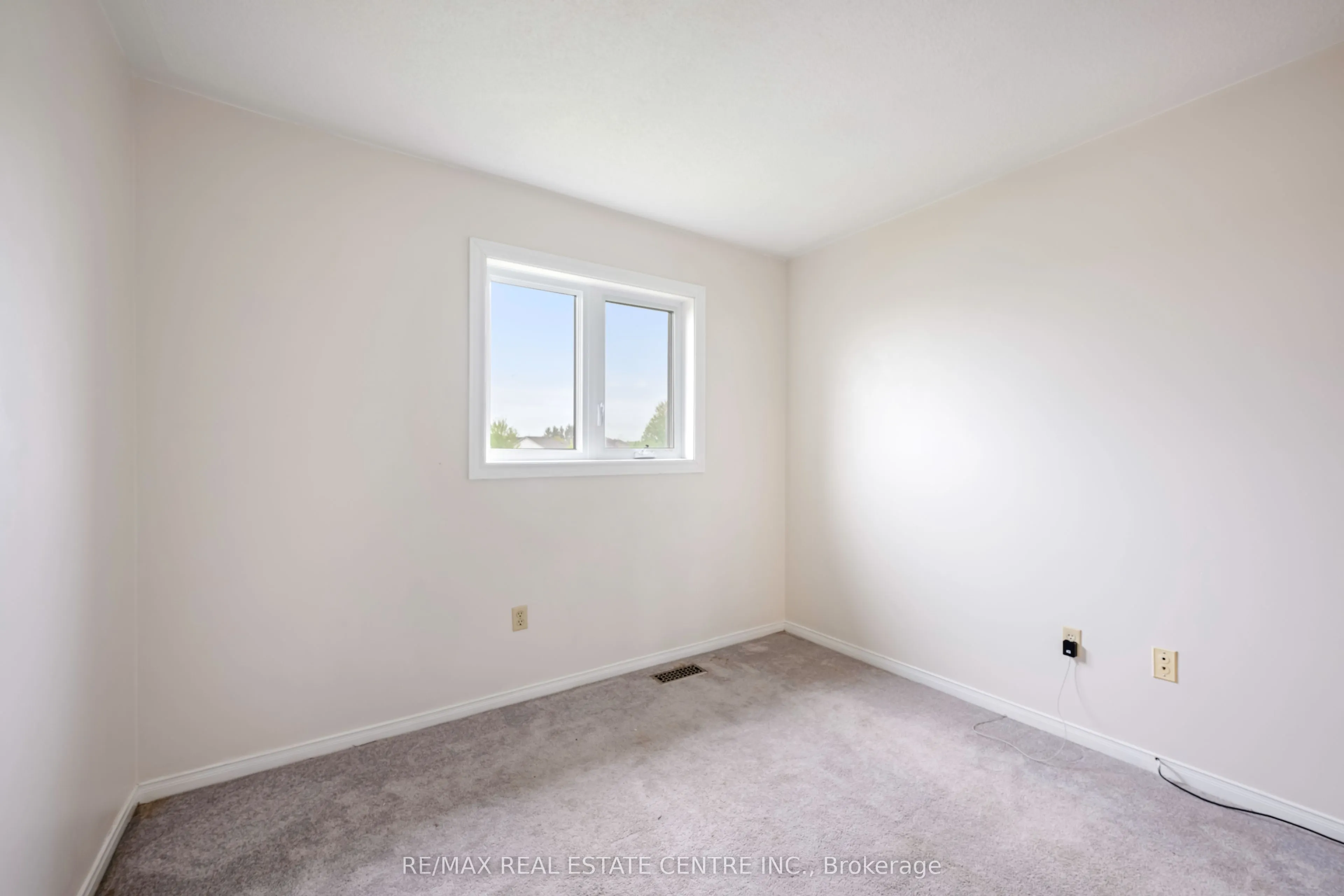 154 Howard Crescent