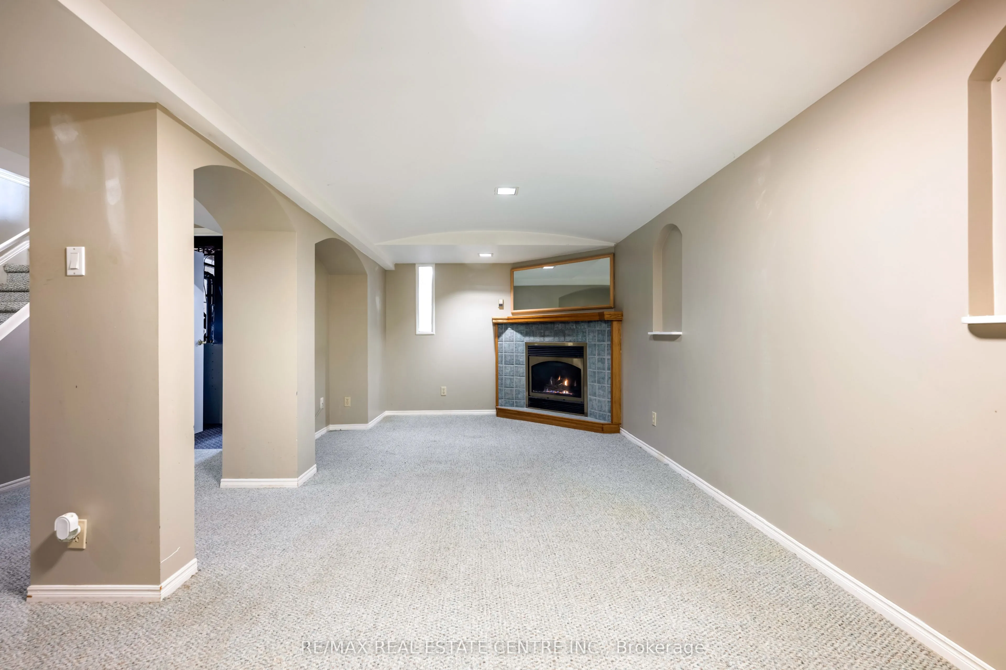 154 Howard Crescent
