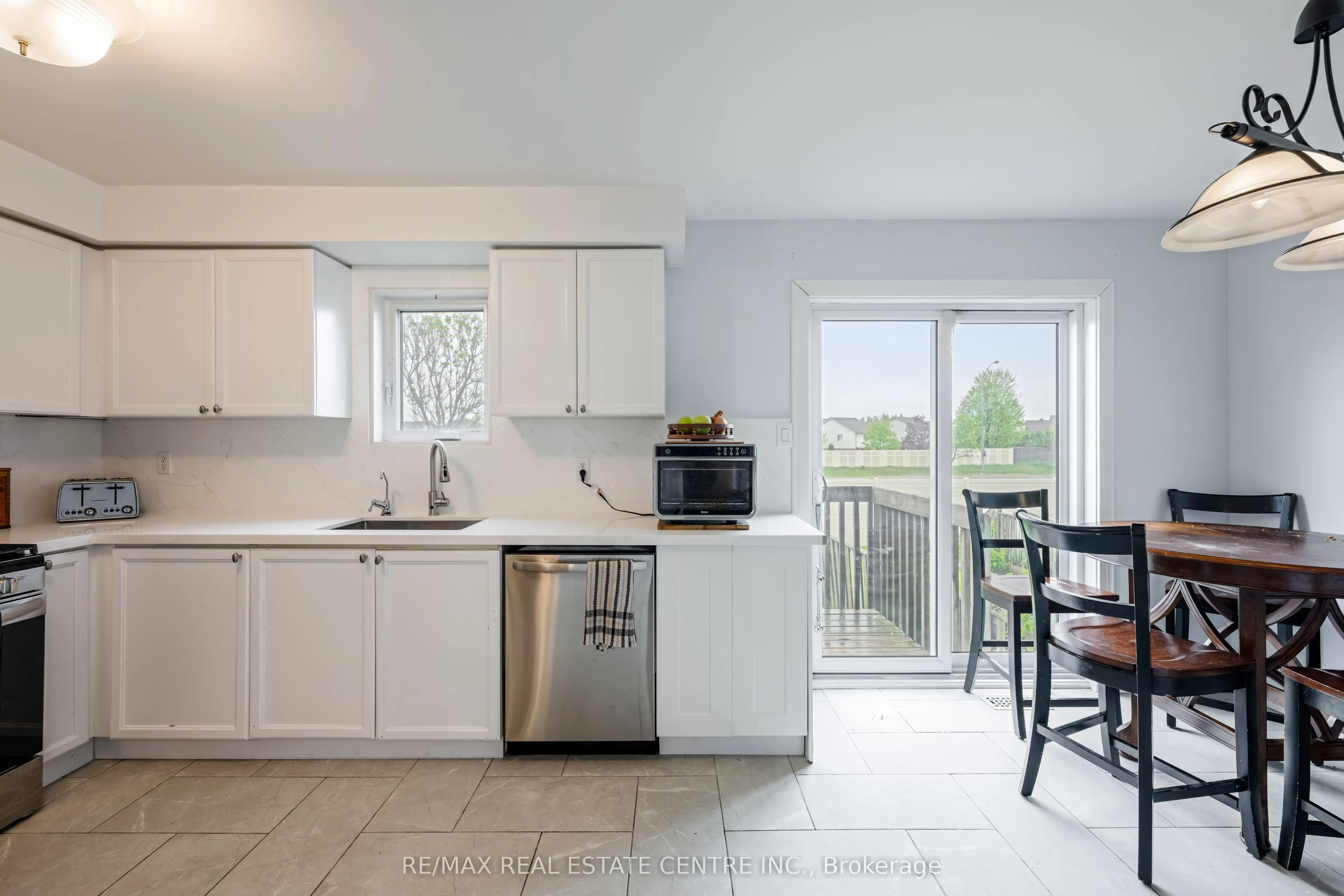 154 Howard Crescent