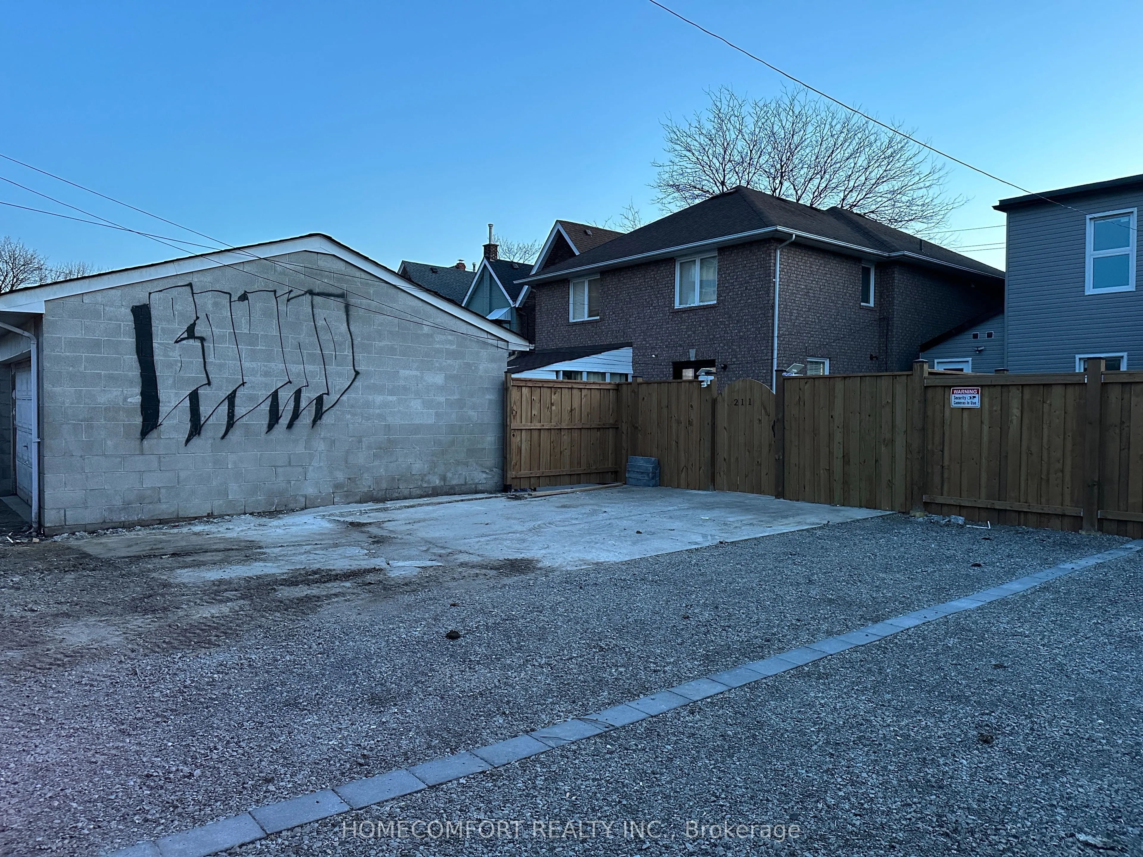 211 Osler Street #Upper
