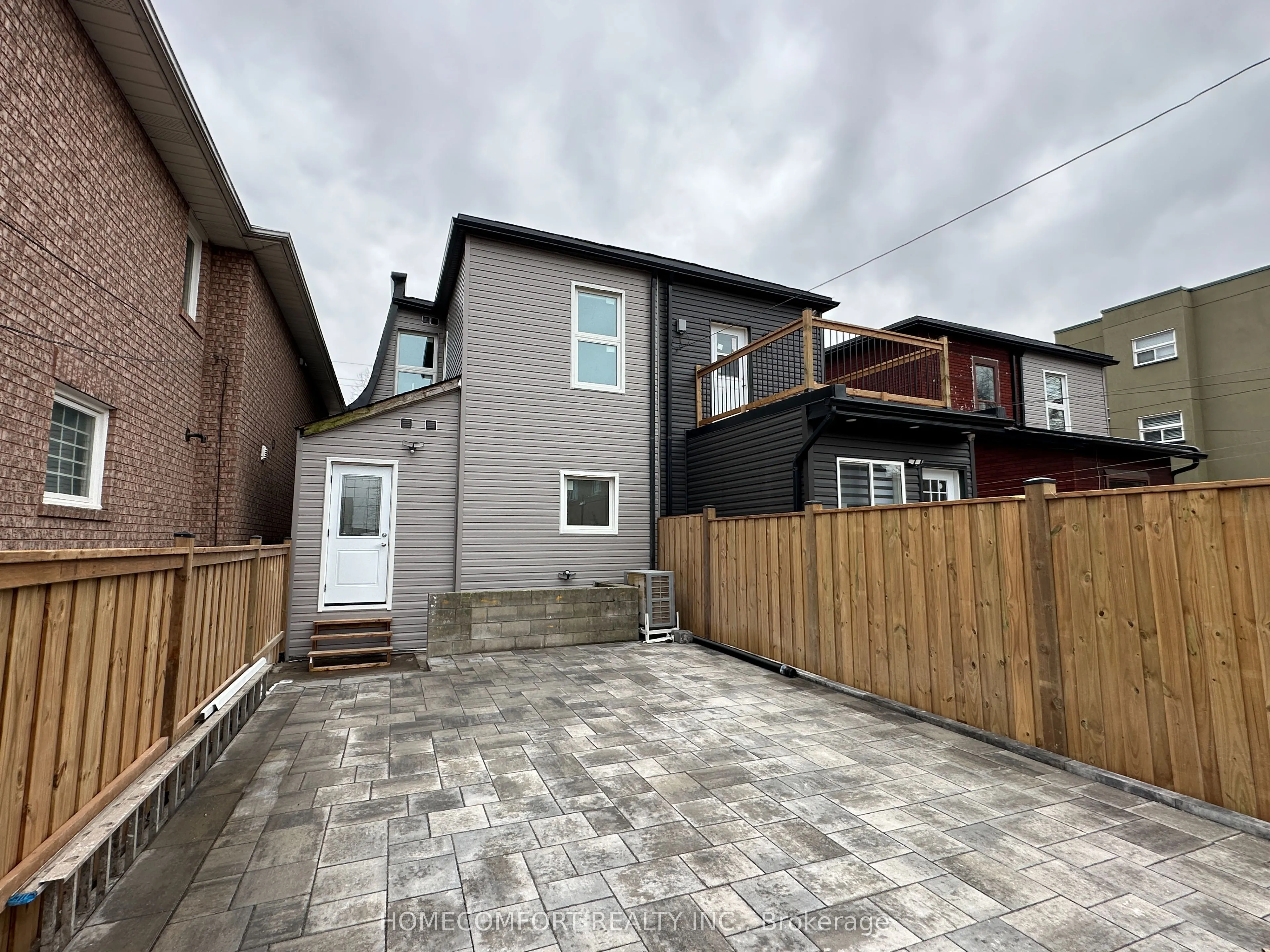 211 Osler Street #Upper