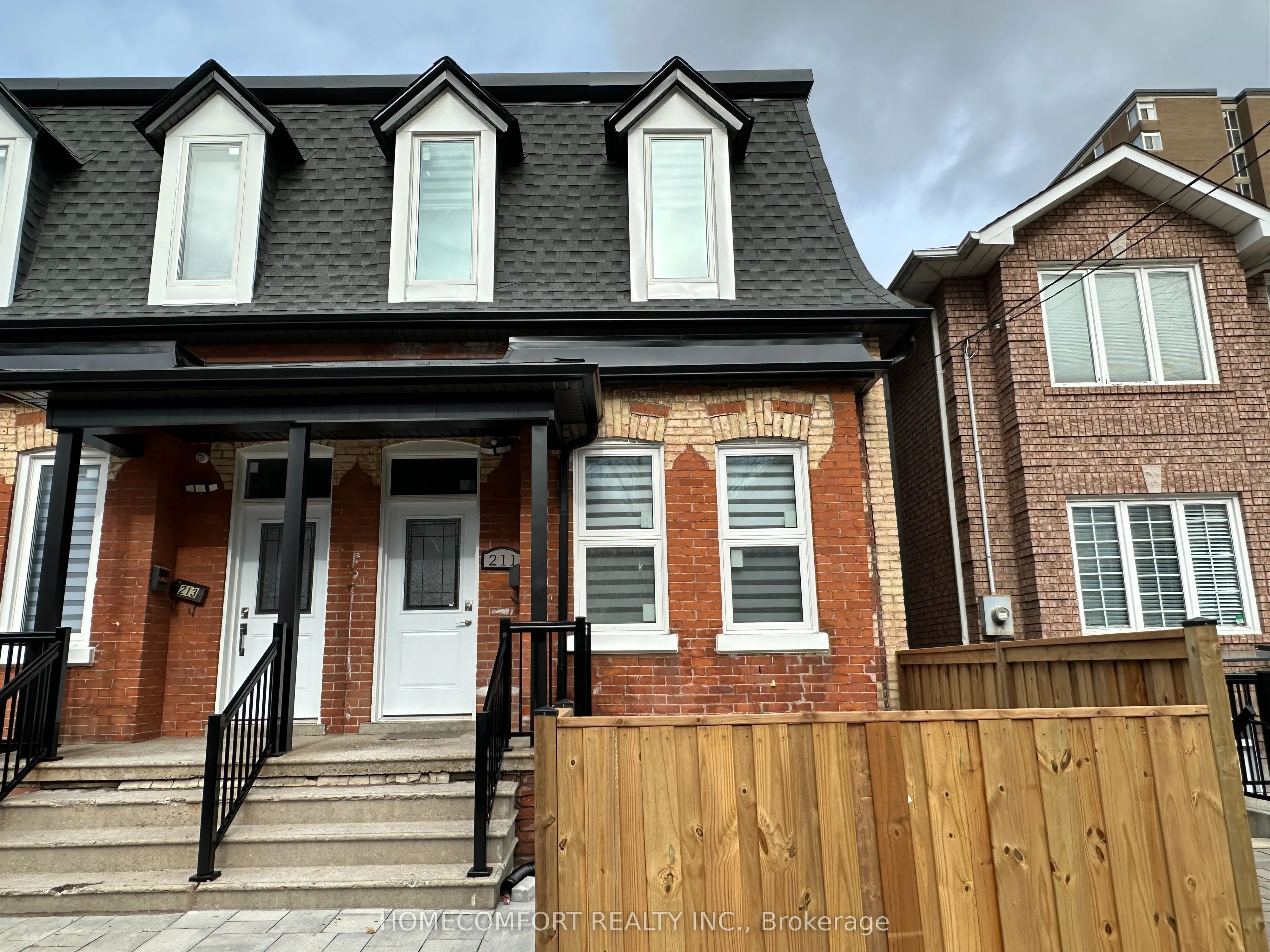 211 Osler Street #Upper