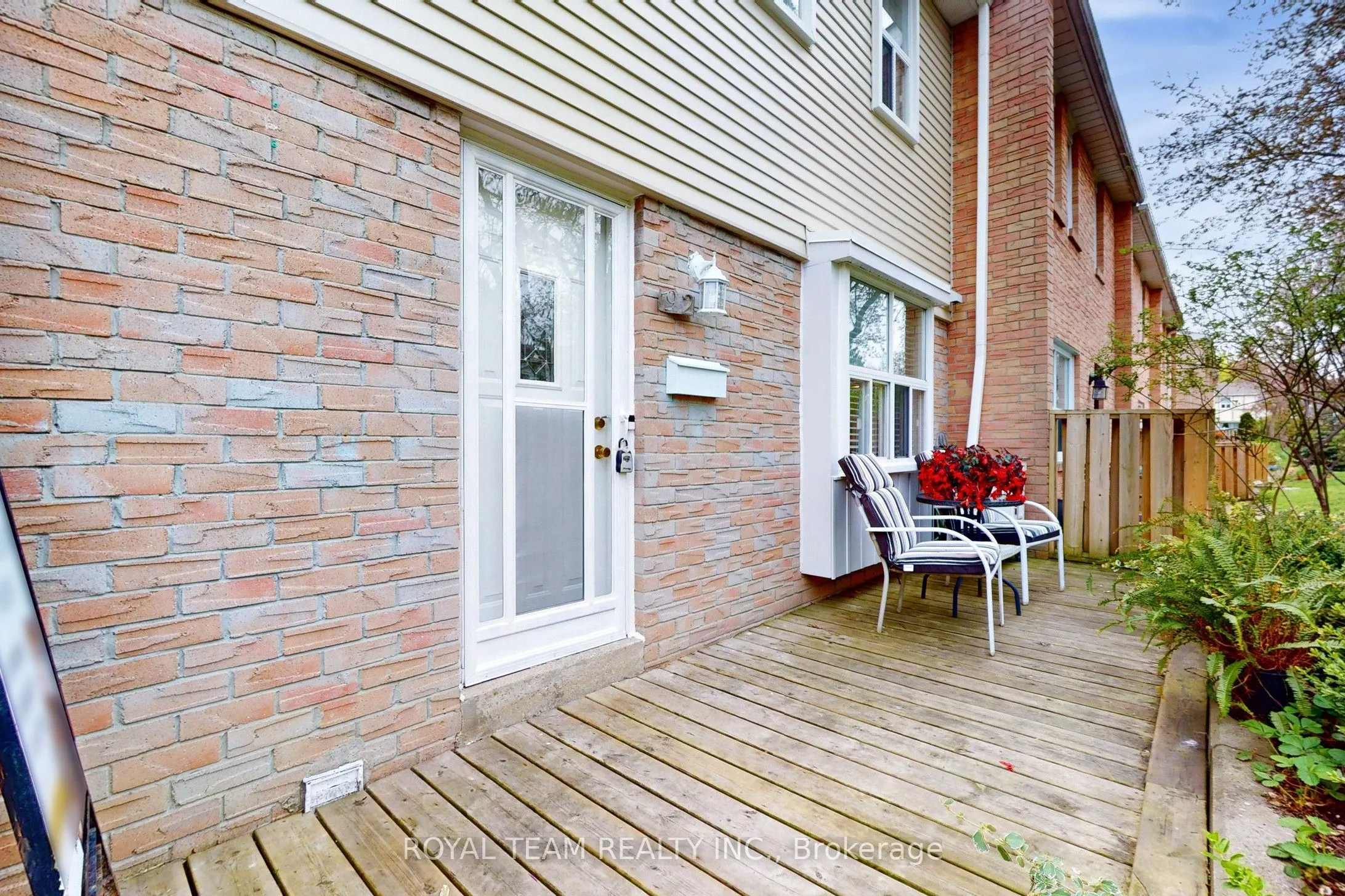 1050 Shawnmarr Road, #92