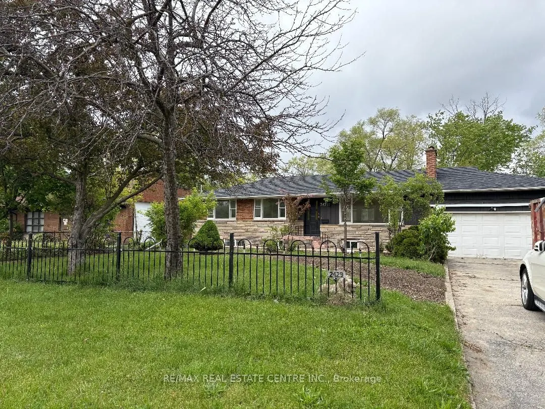 2429 Hensall Street