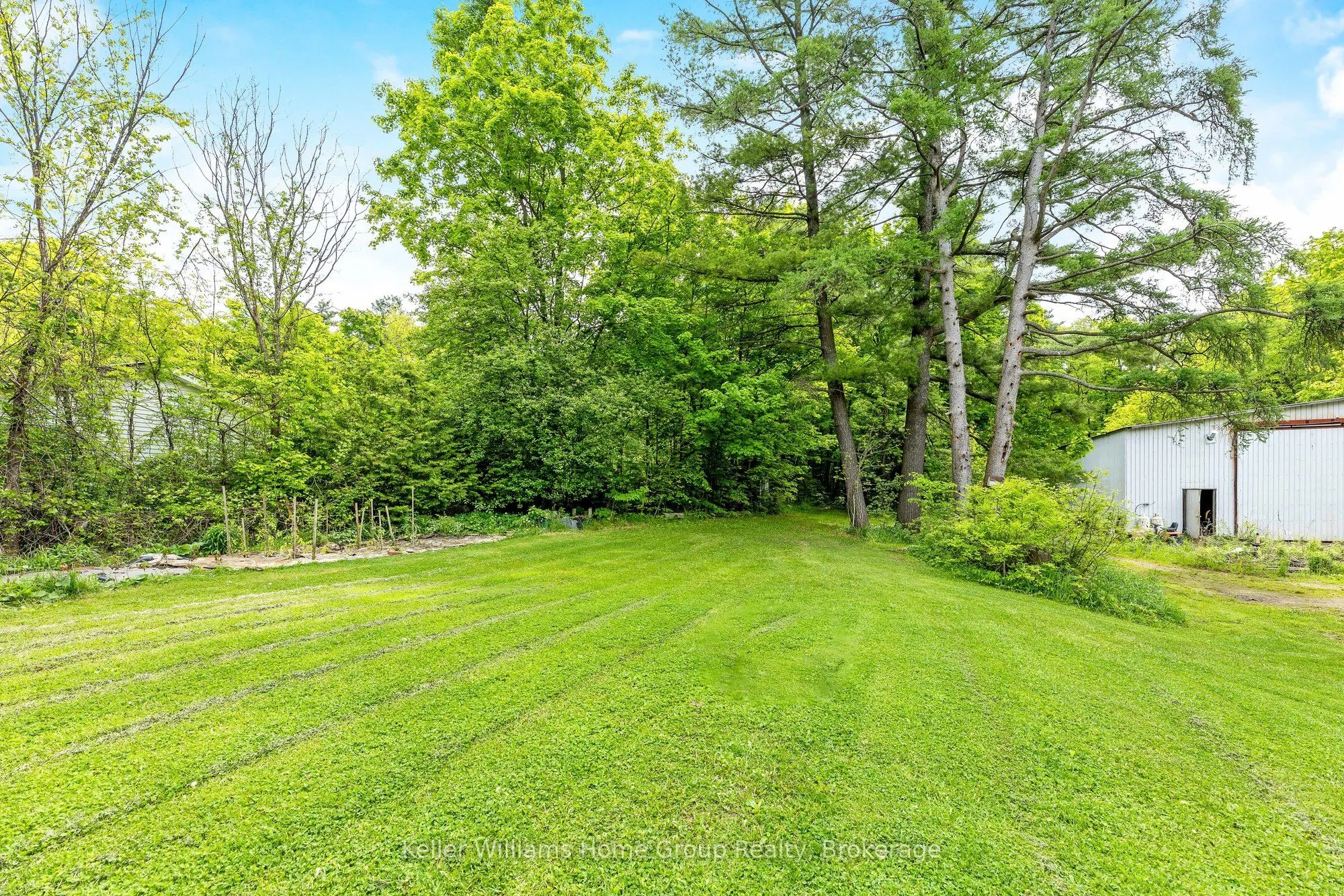 6628 17 Side Road
