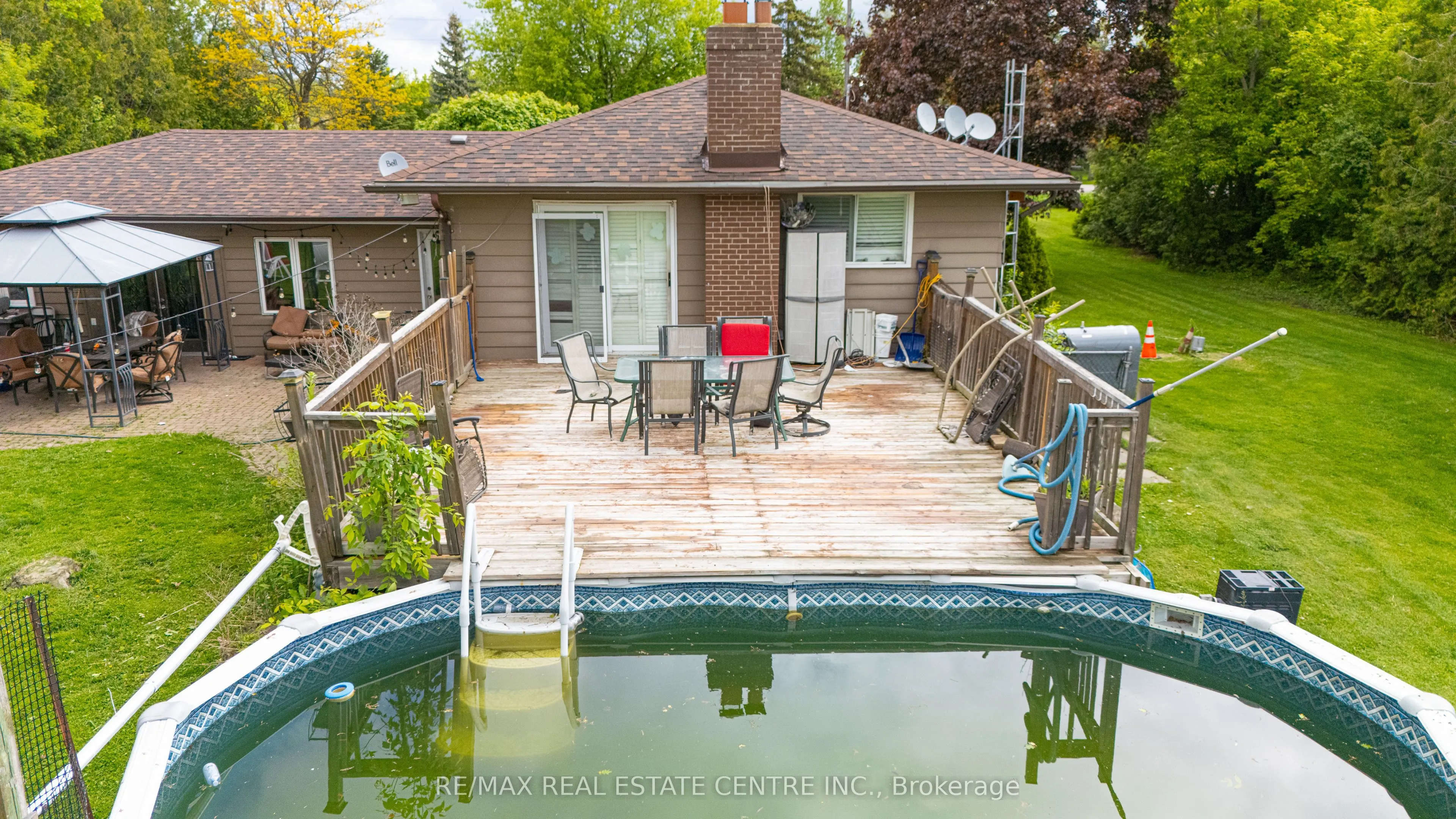 8136 Hornby Road
