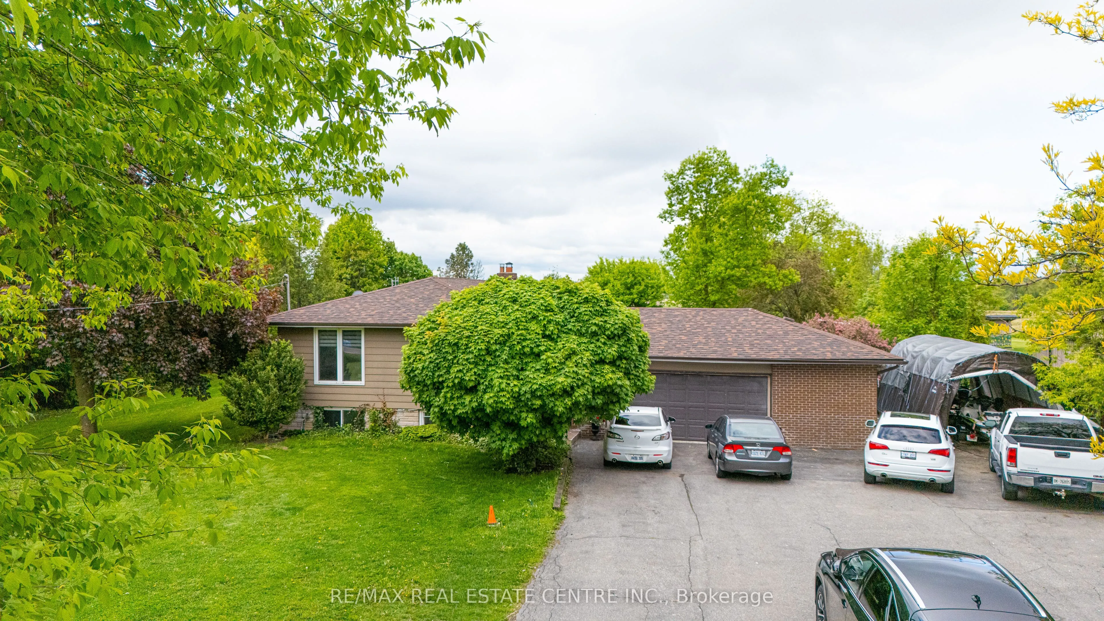 8136 Hornby Road