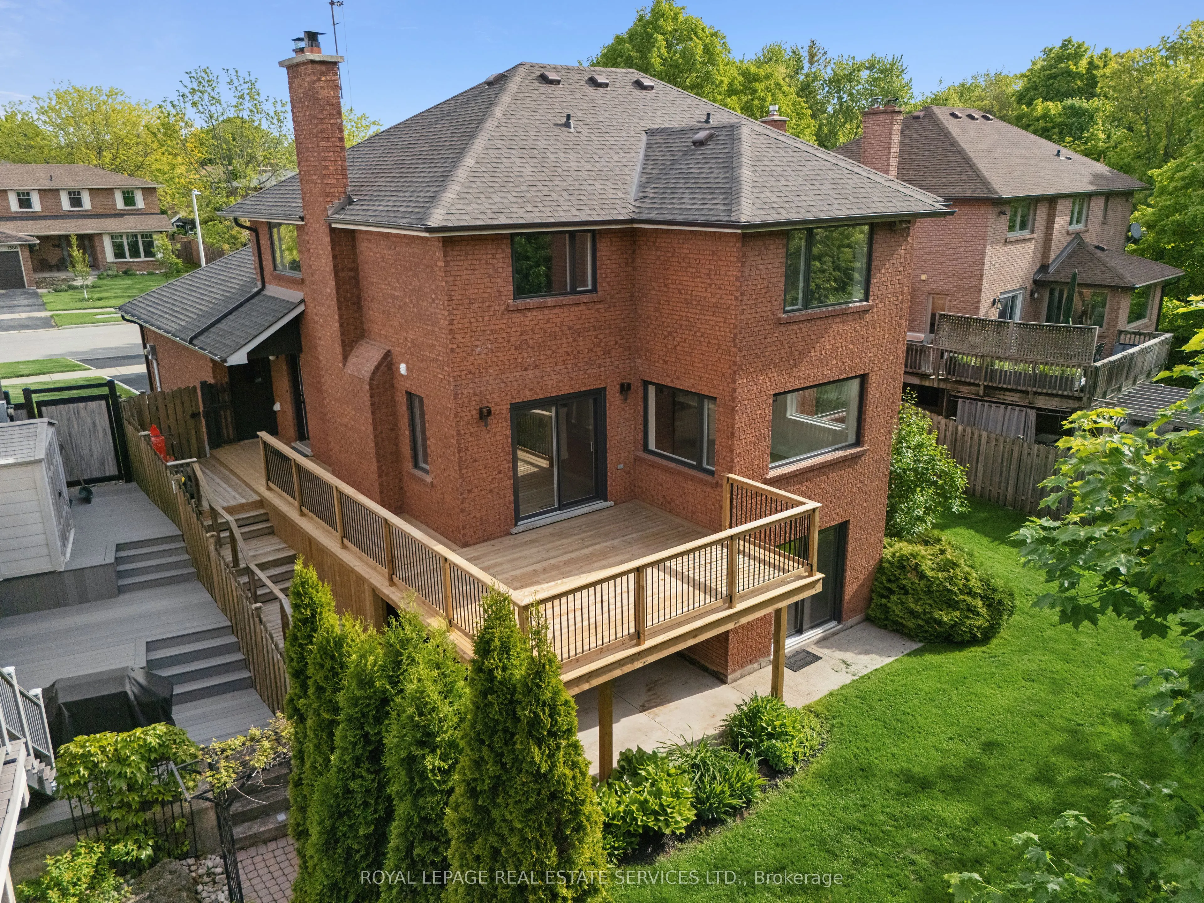 1379 Golden Meadow Trail