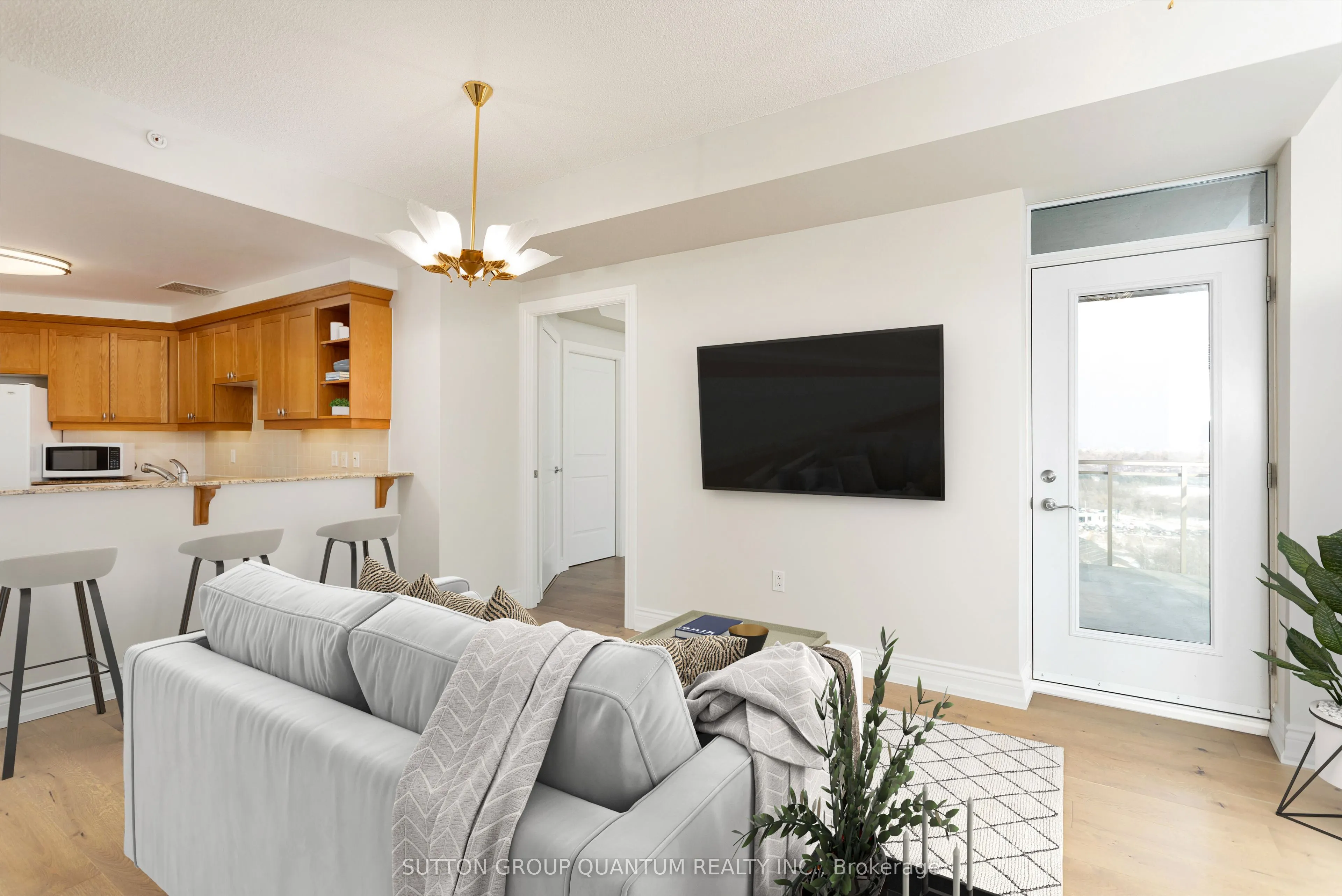 1665 The Collegeway, #1607