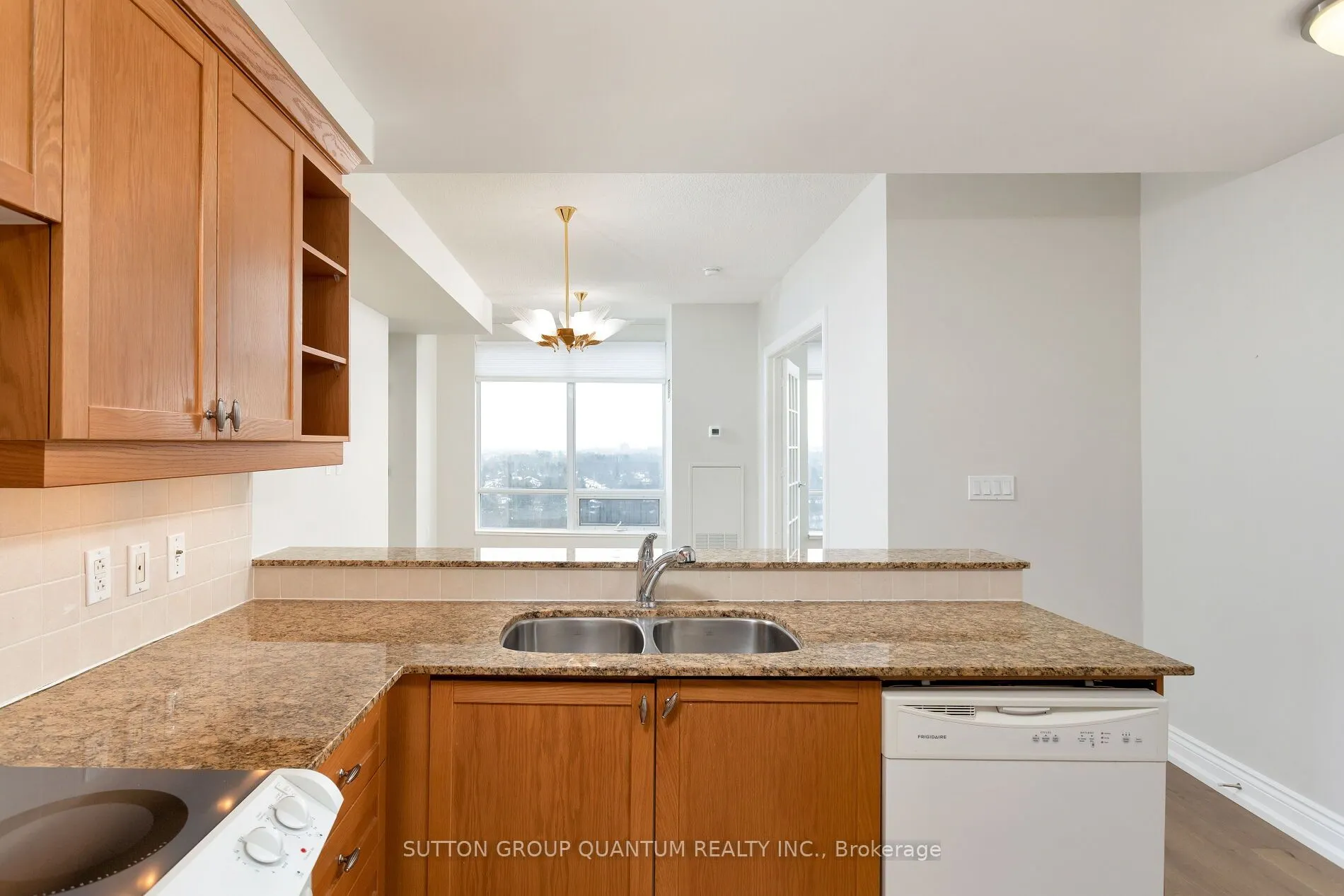 1665 The Collegeway, #1607