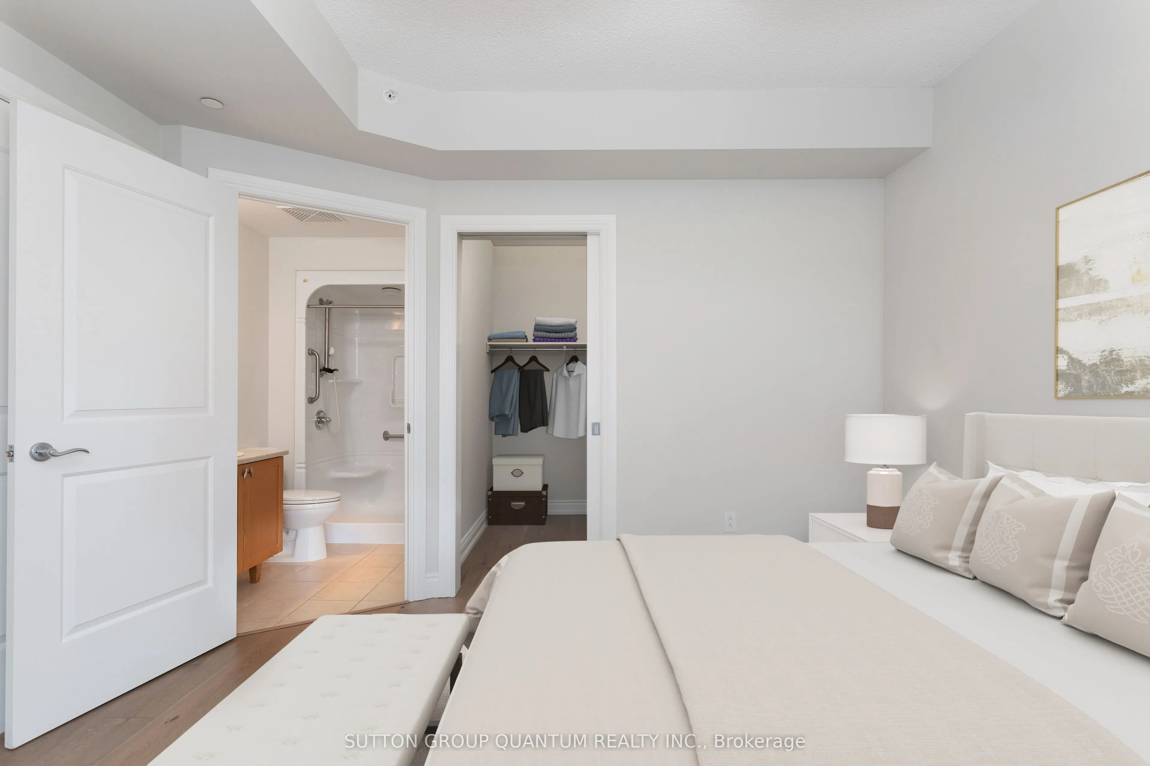 1665 The Collegeway, #1607