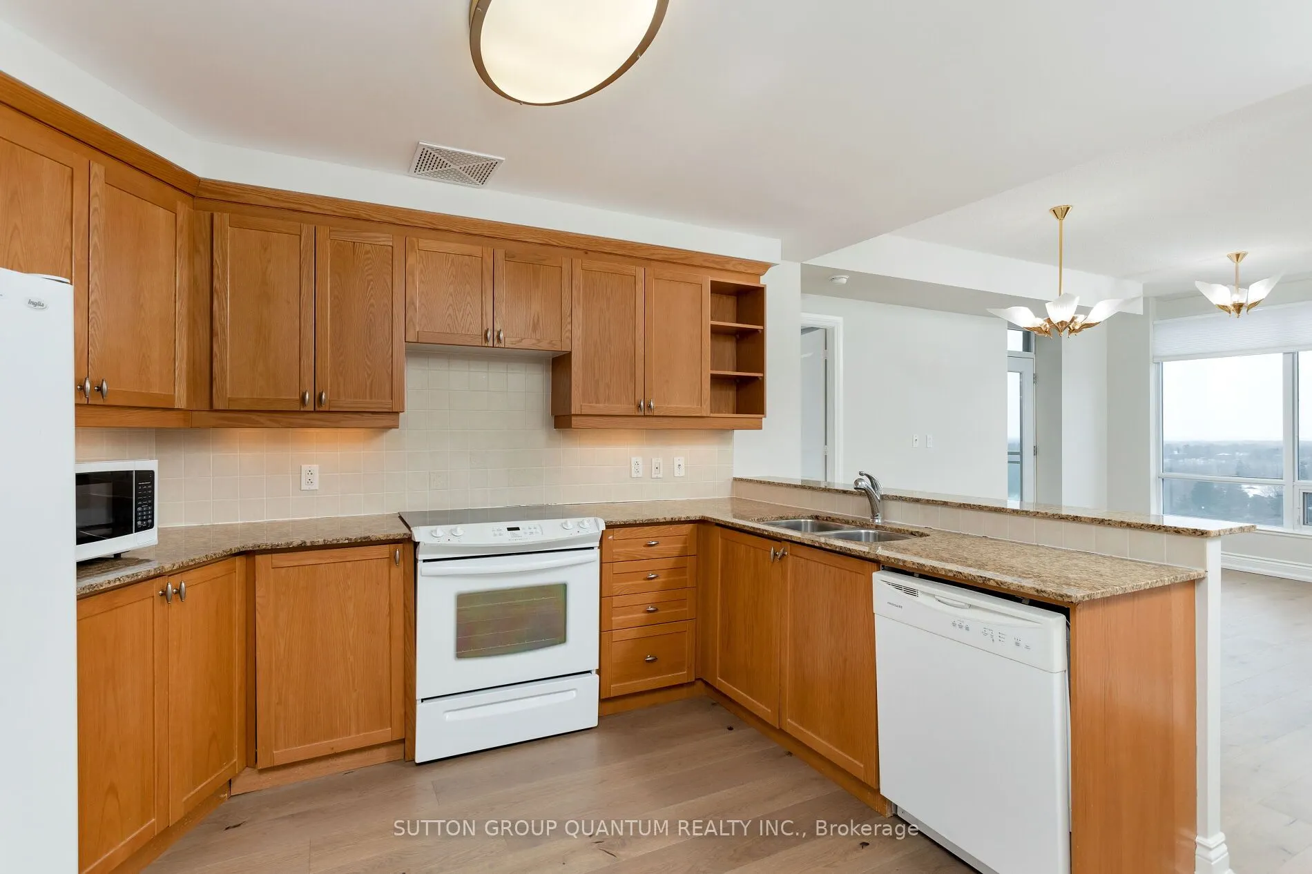 1665 The Collegeway, #1607