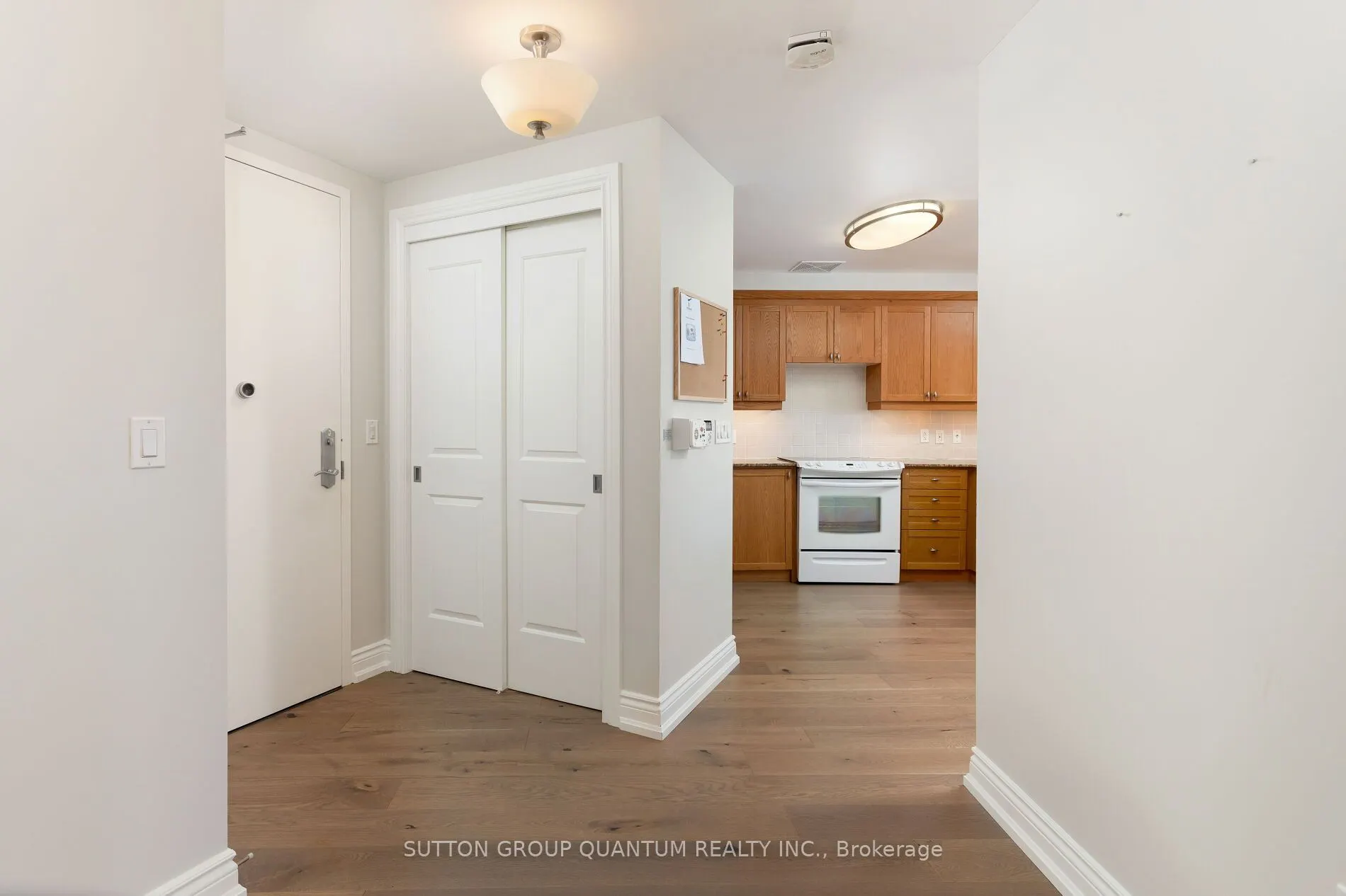 1665 The Collegeway, #1607