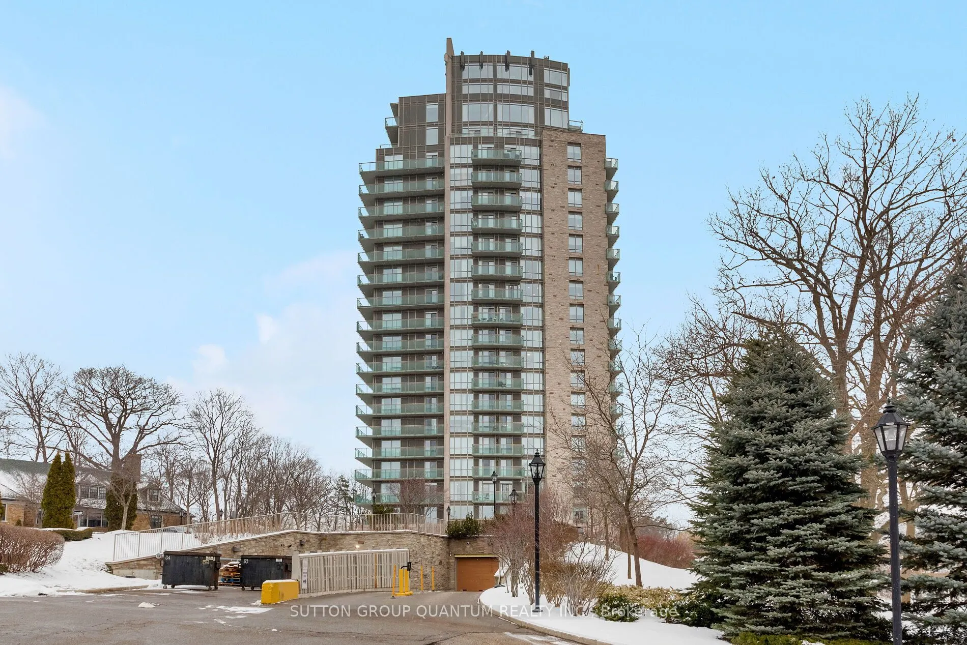 1665 The Collegeway, #1607