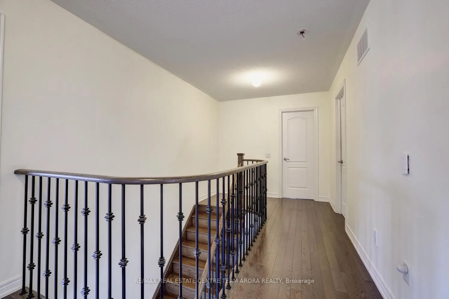 33 Alamosa Court