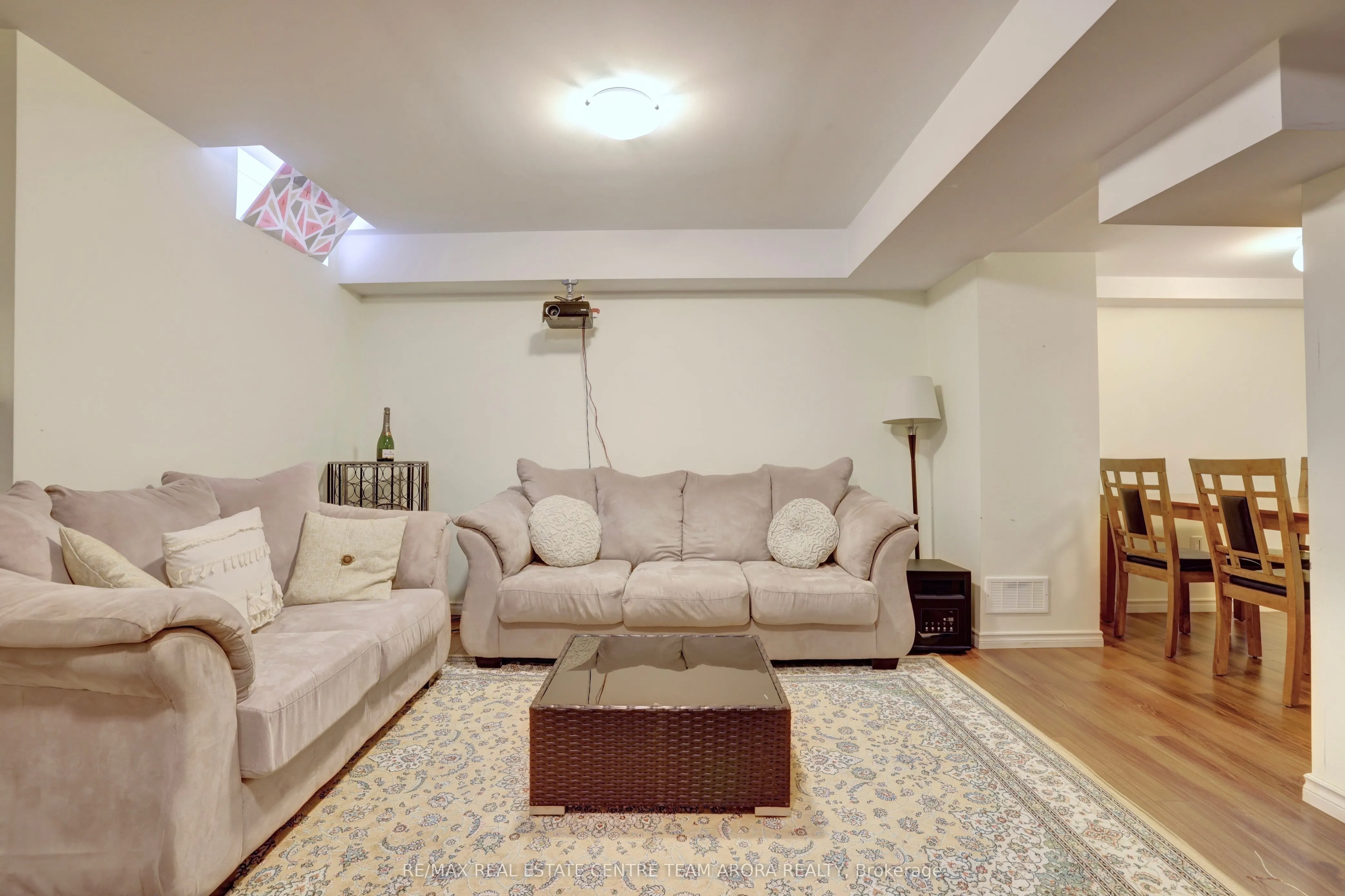 33 Alamosa Court