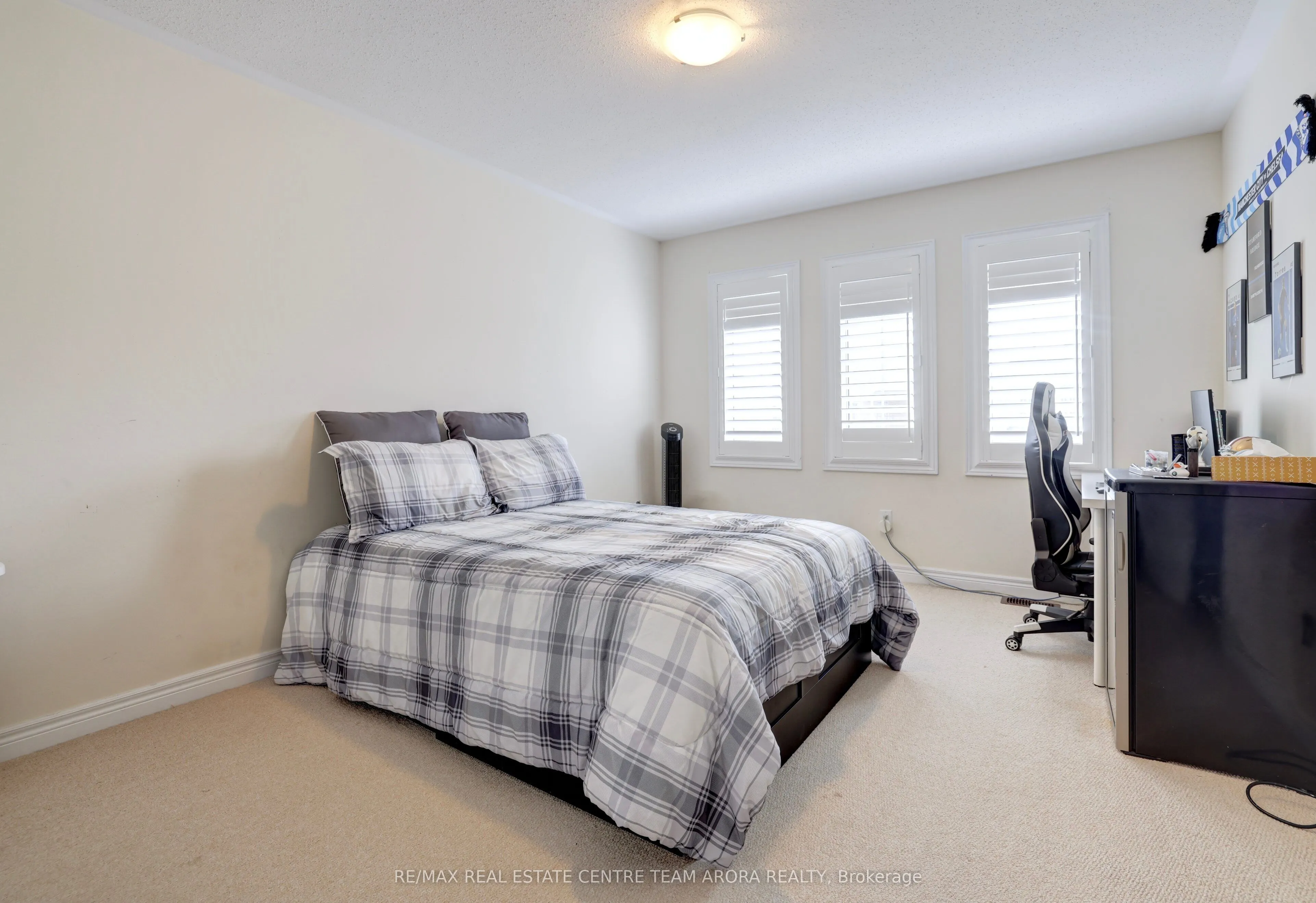 33 Alamosa Court