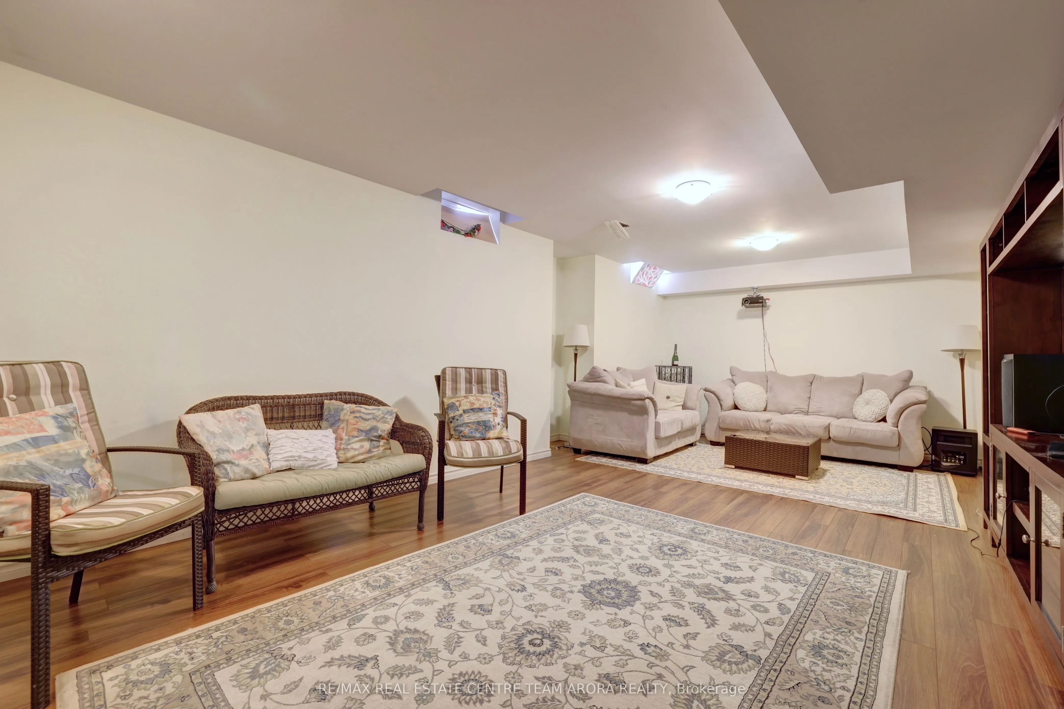 33 Alamosa Court