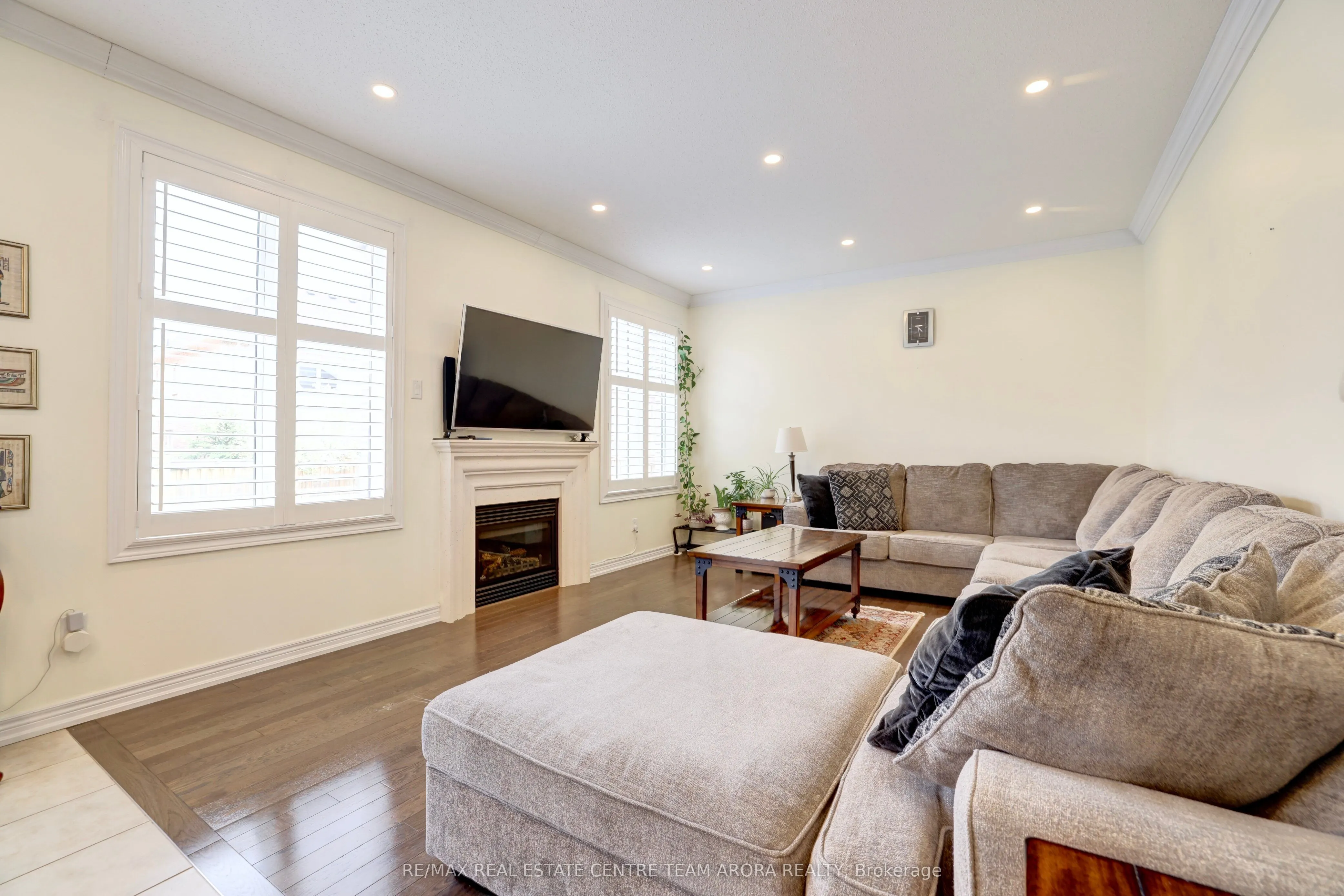 33 Alamosa Court