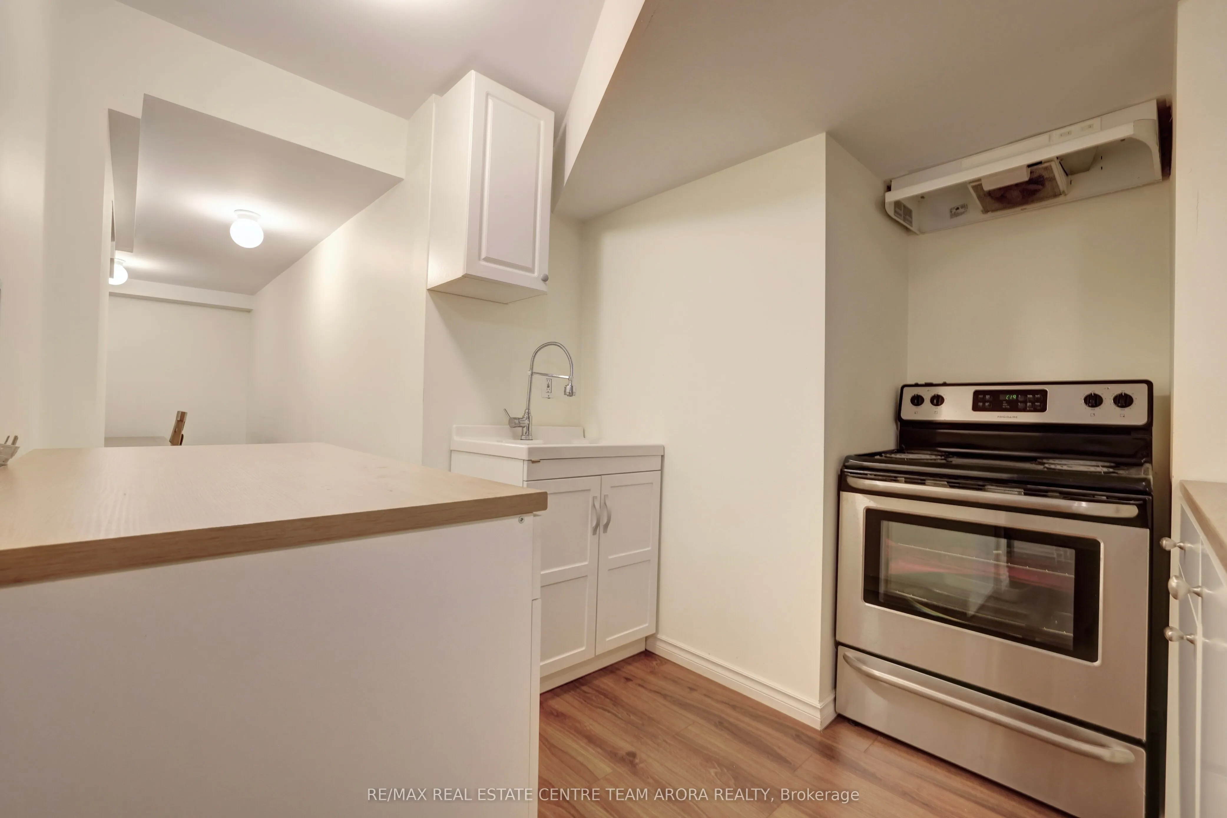 33 Alamosa Court