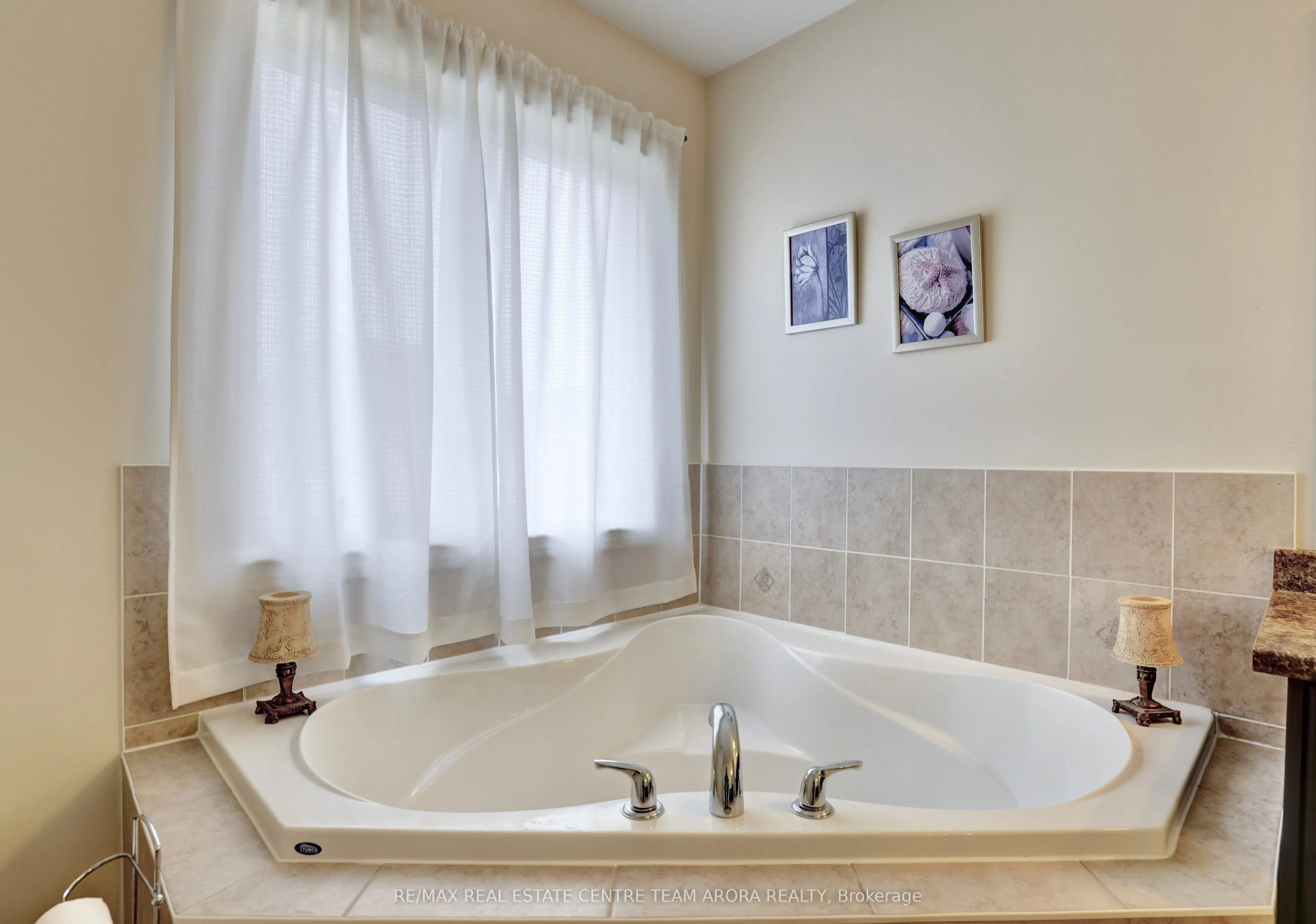 33 Alamosa Court