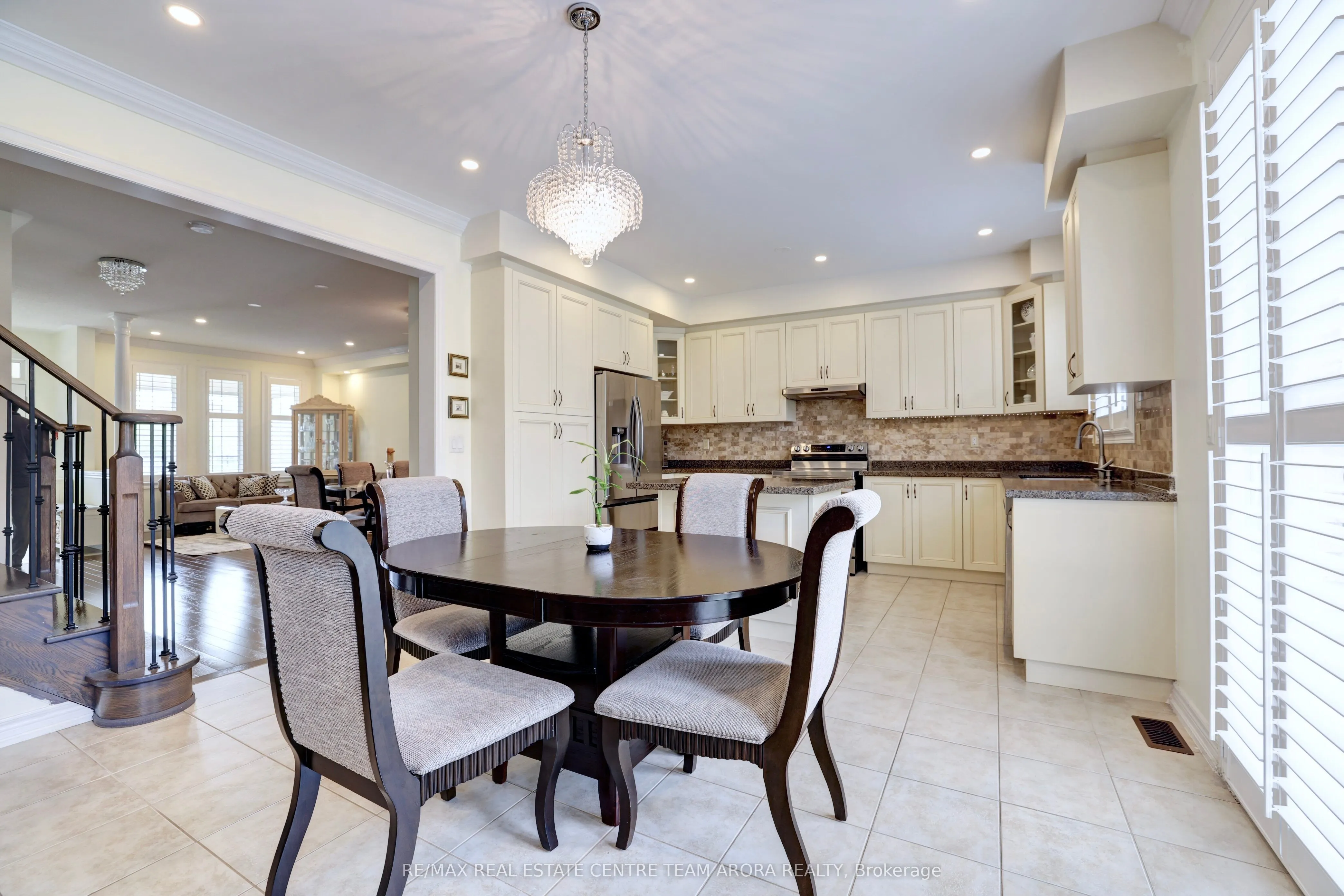 33 Alamosa Court