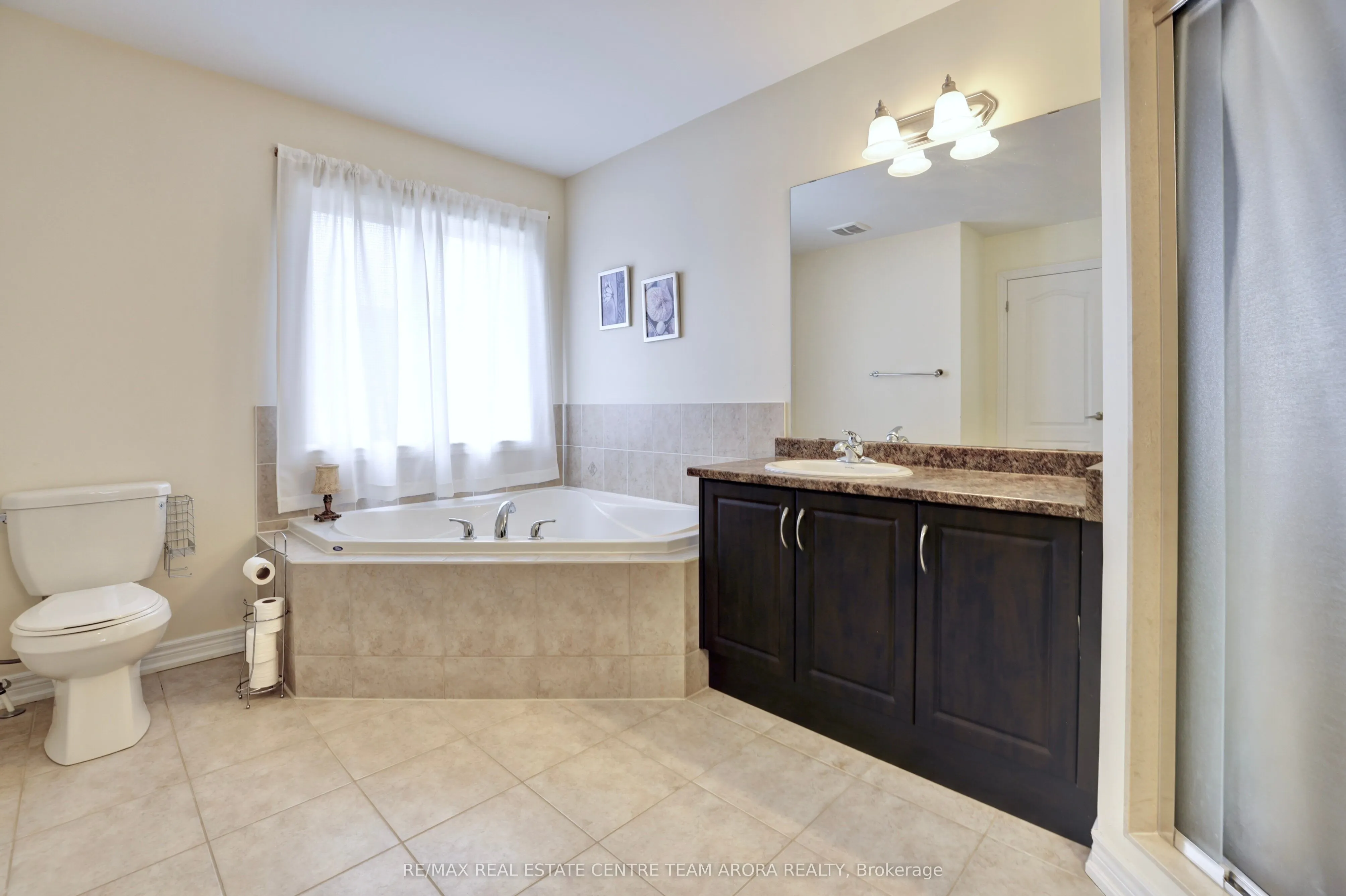 33 Alamosa Court