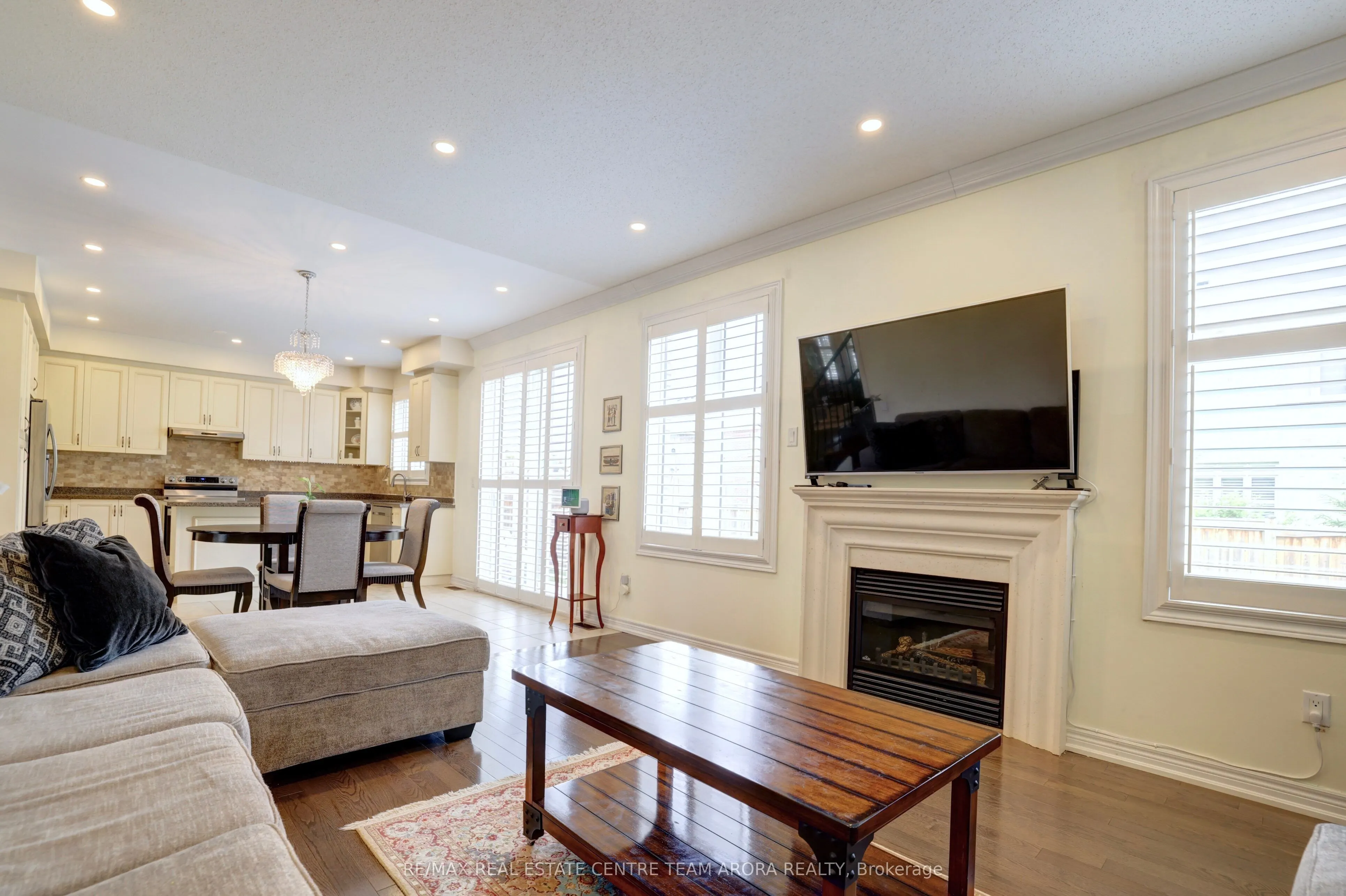 33 Alamosa Court