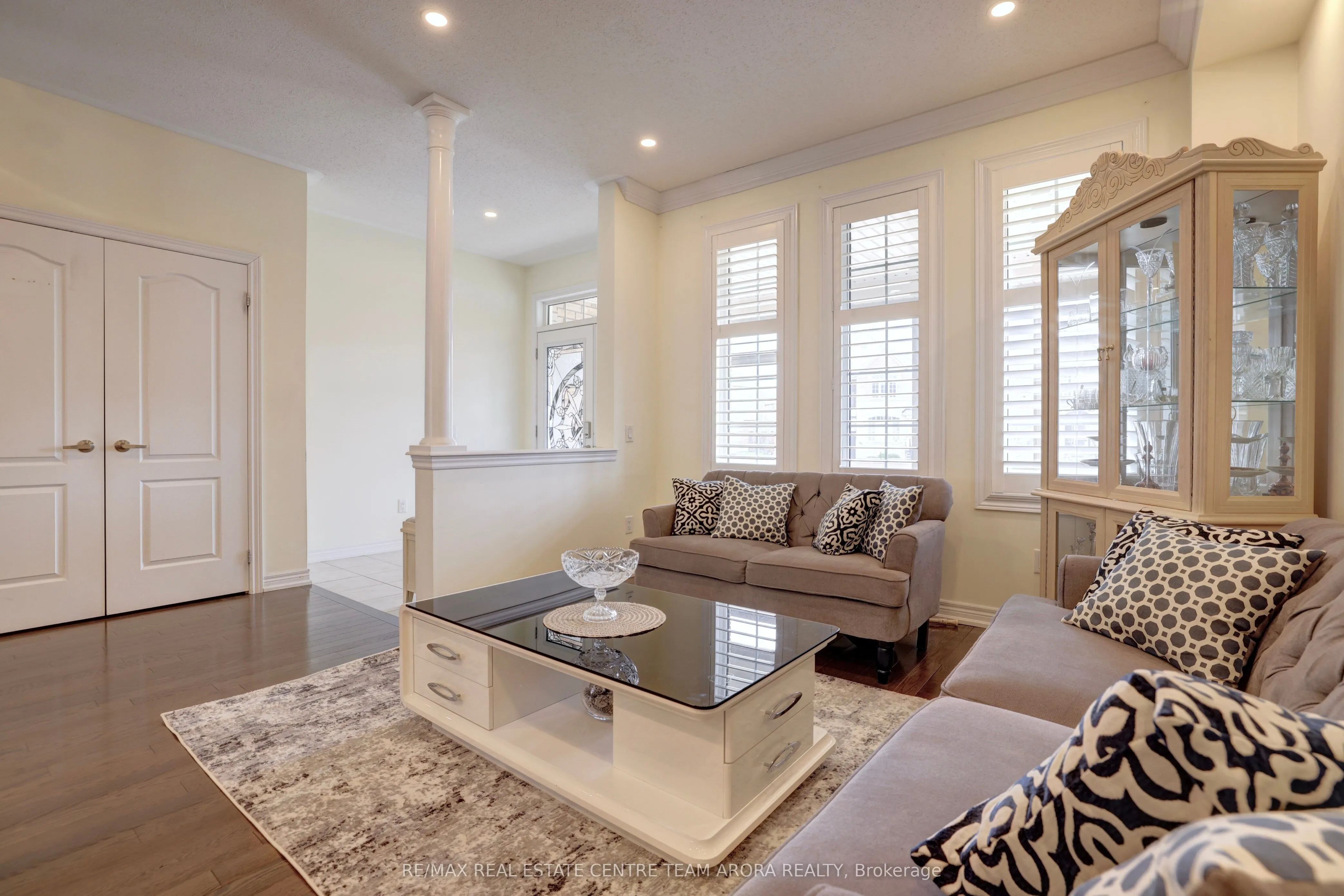 33 Alamosa Court