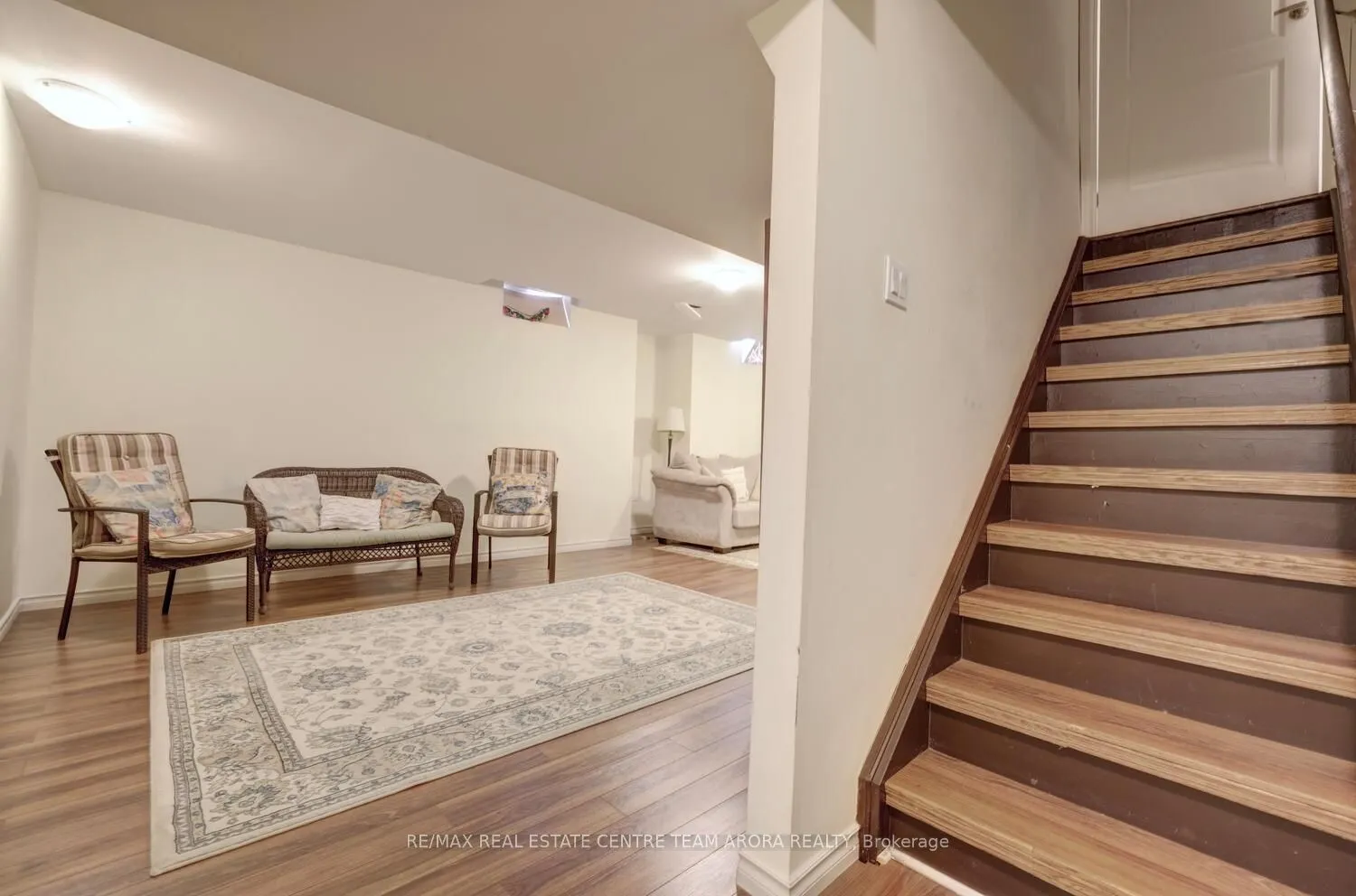 33 Alamosa Court
