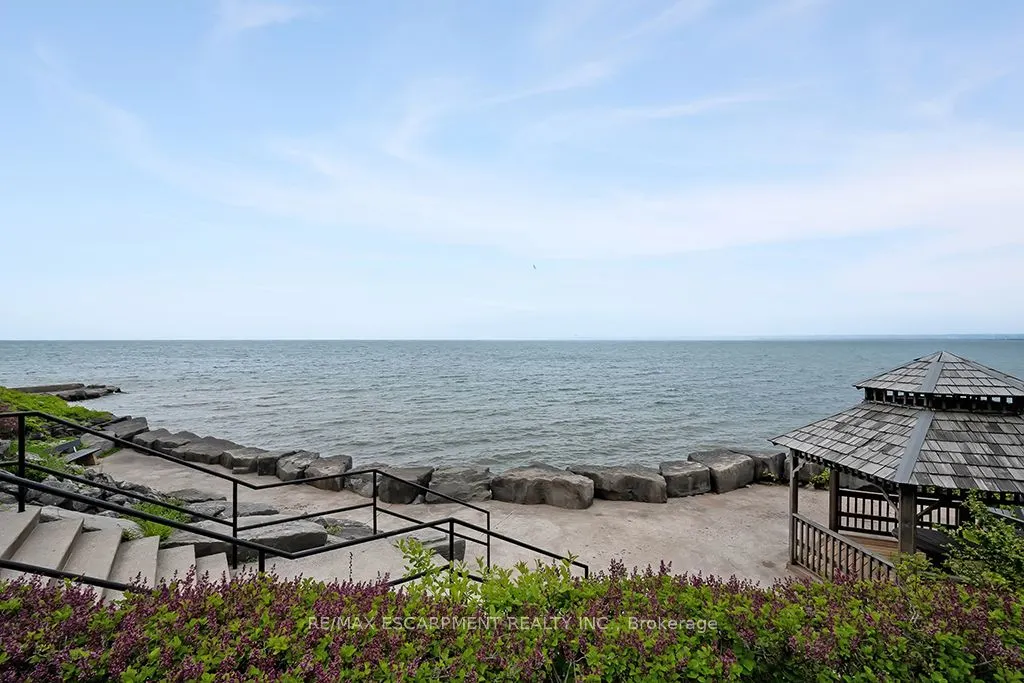 2220 Lakeshore Road, #23