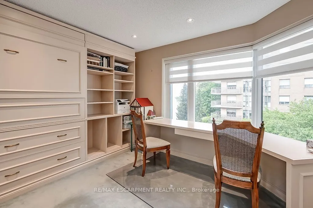 2220 Lakeshore Road, #23