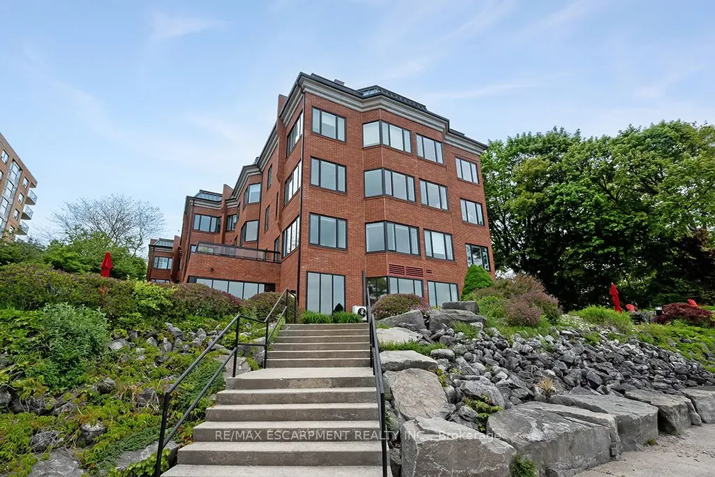 2220 Lakeshore Road, #23