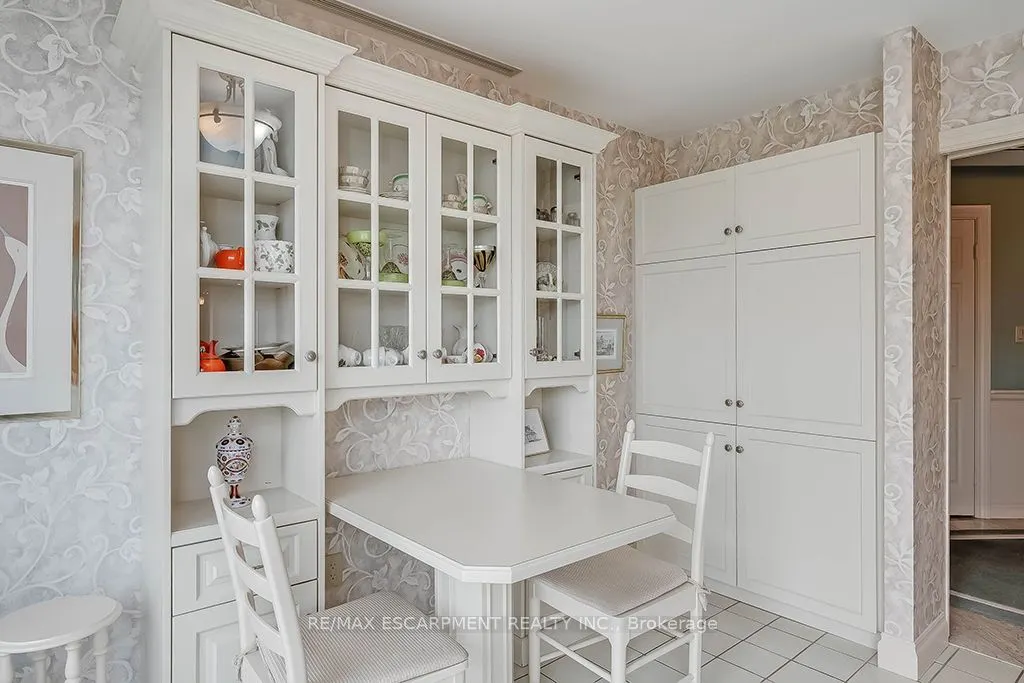 2220 Lakeshore Road, #23