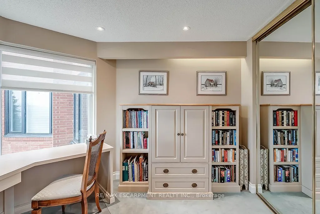 2220 Lakeshore Road, #23