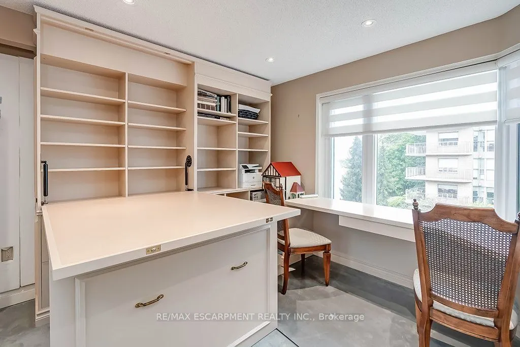 2220 Lakeshore Road, #23