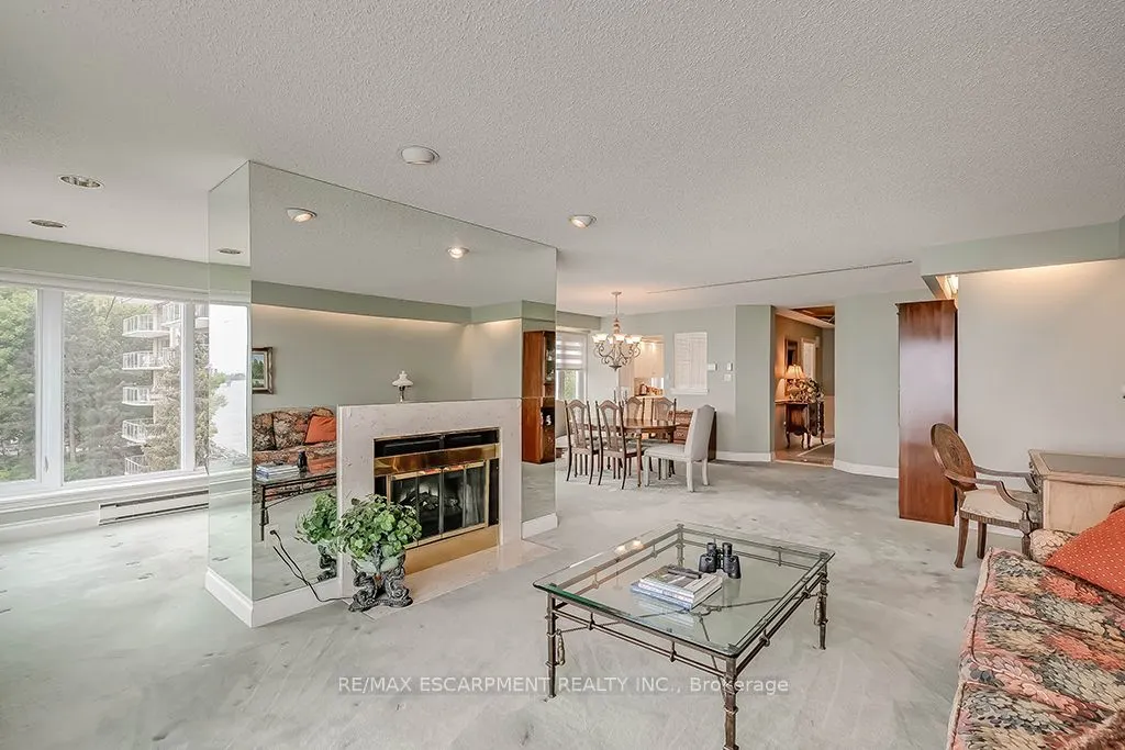 2220 Lakeshore Road, #23